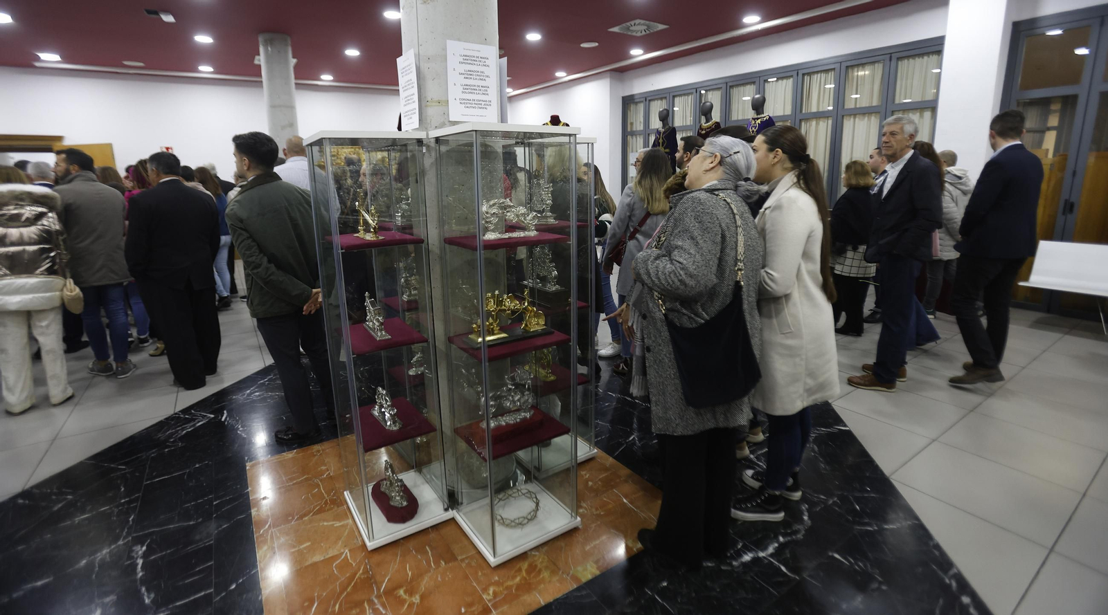 Fotos de la exposición comarcal cofrade en La Línea