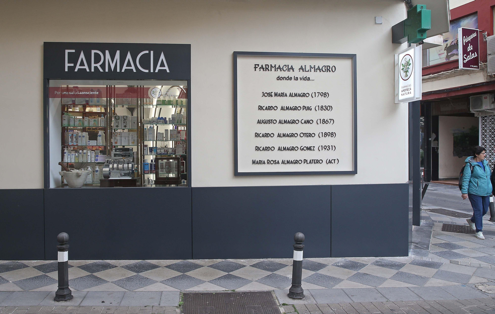 La farmacia Almagro cumple 180 años en Algeciras