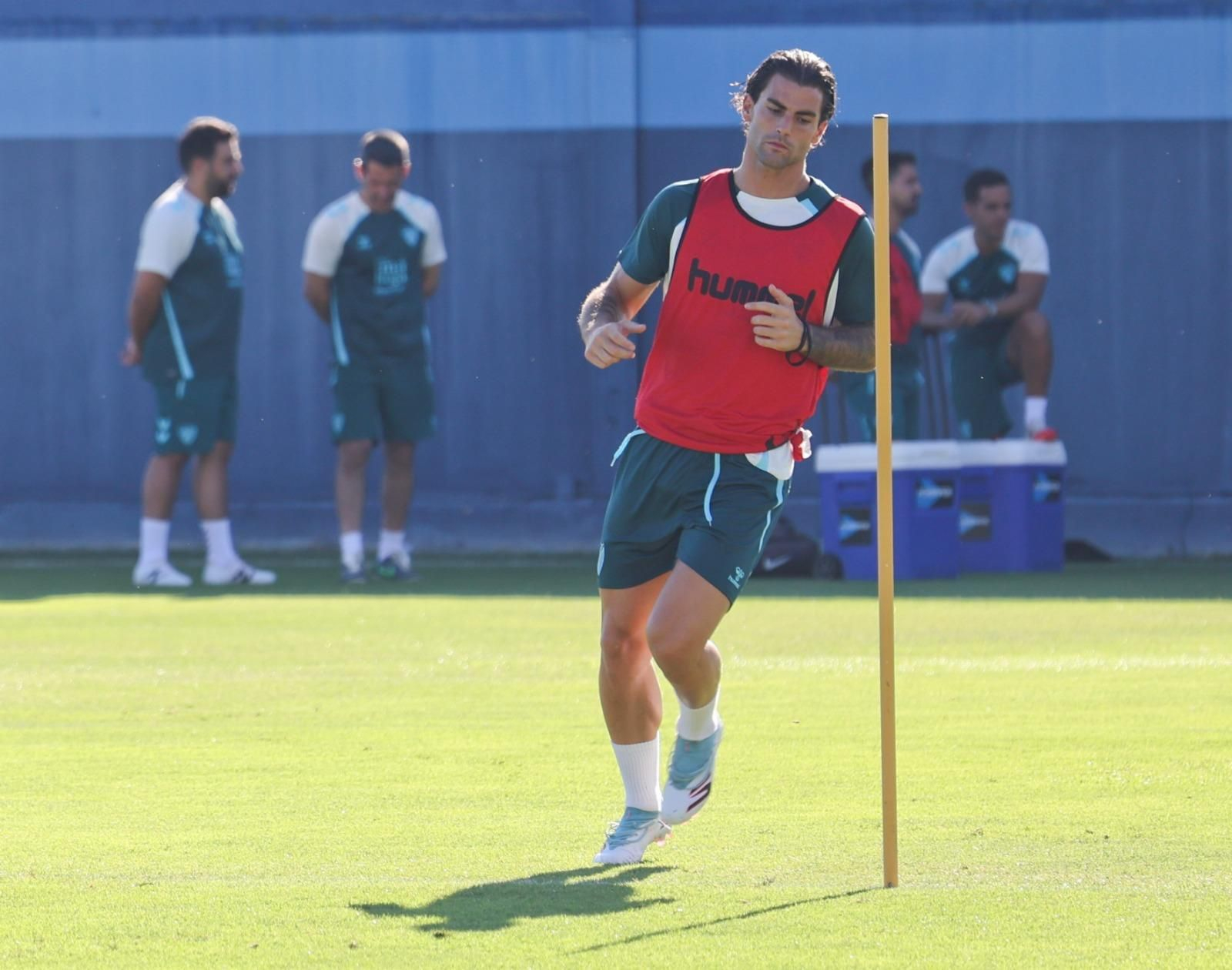 Eneko Jauregi no termina el entrenamiento para hacer labores de descarga