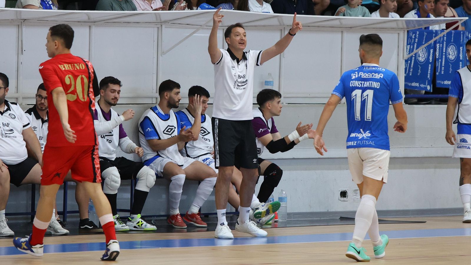 Isco pide calma a sus jugadores.