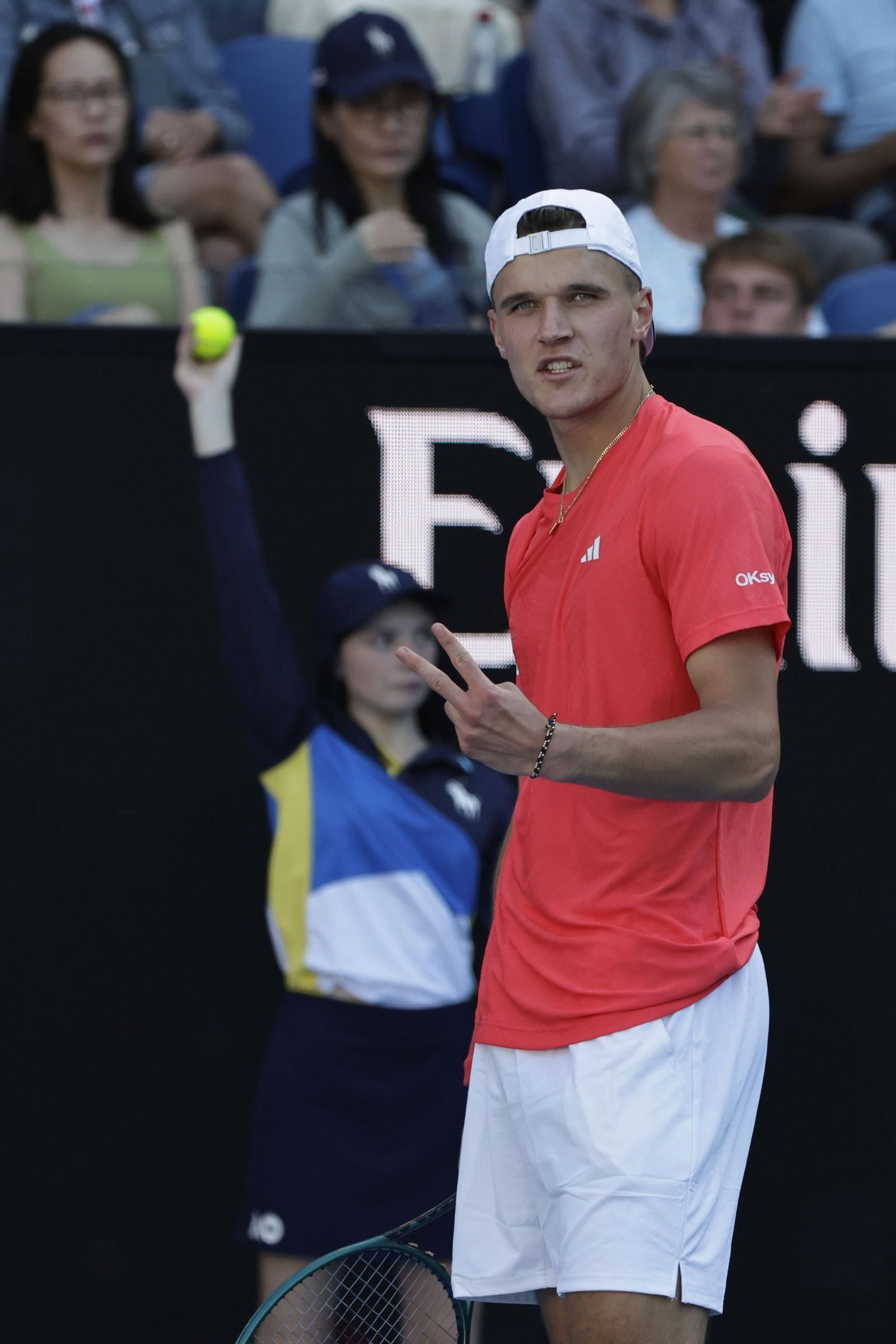 Alejandro Davidovich obra una remontada mágica y está en octavos de final del Open de Australia