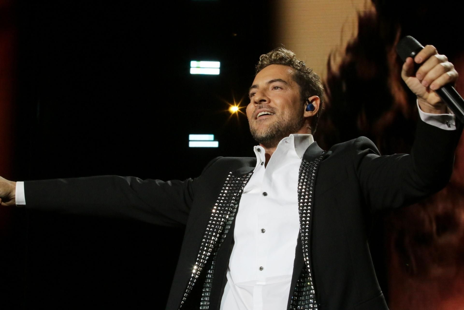 Las mejores imágenes del concierto de David Bisbal en Almería