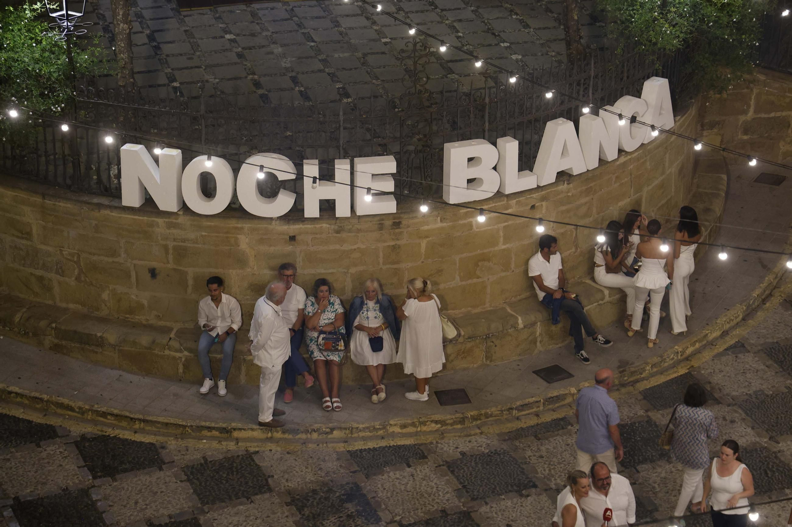 Búscate en las fotos de la décima edición de la Noche Blanca de San Roque