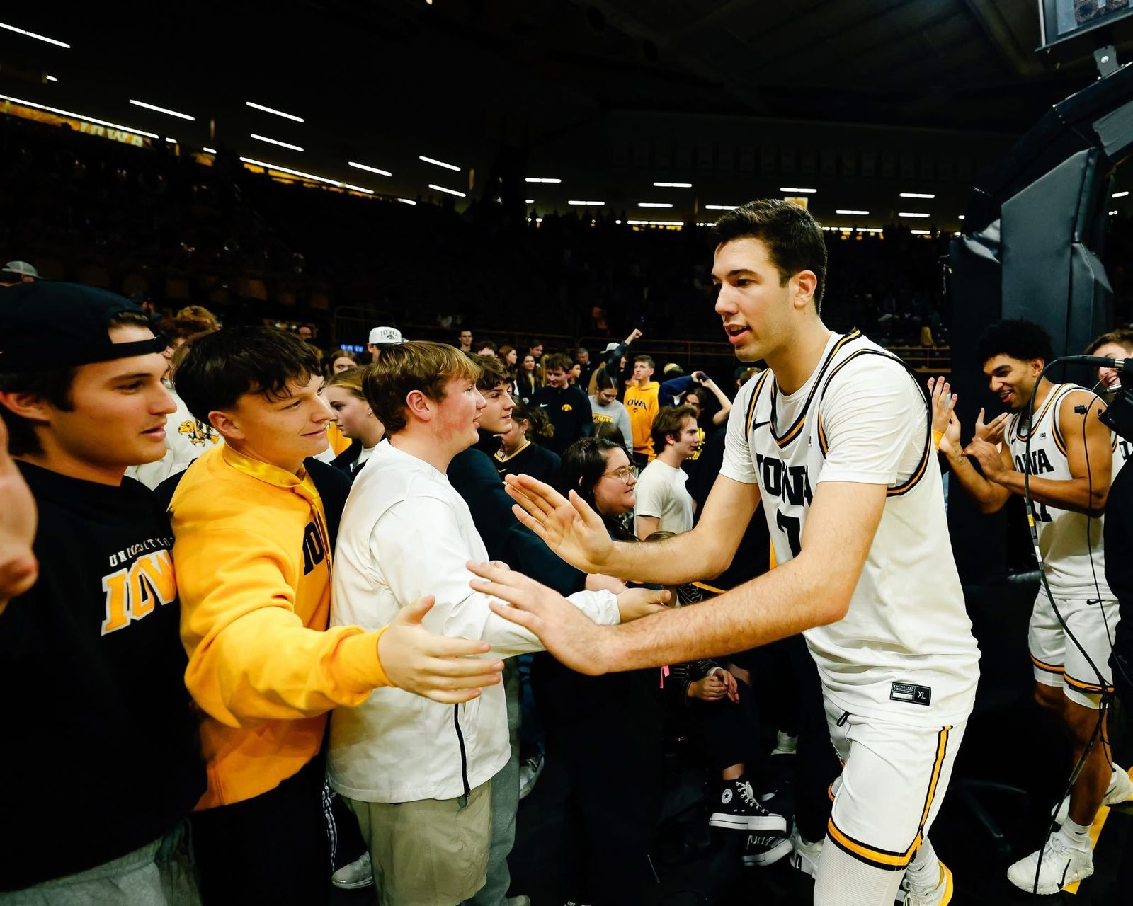 NCAA: Álvaro Folgueiras confirma su gran inicio en Iowa