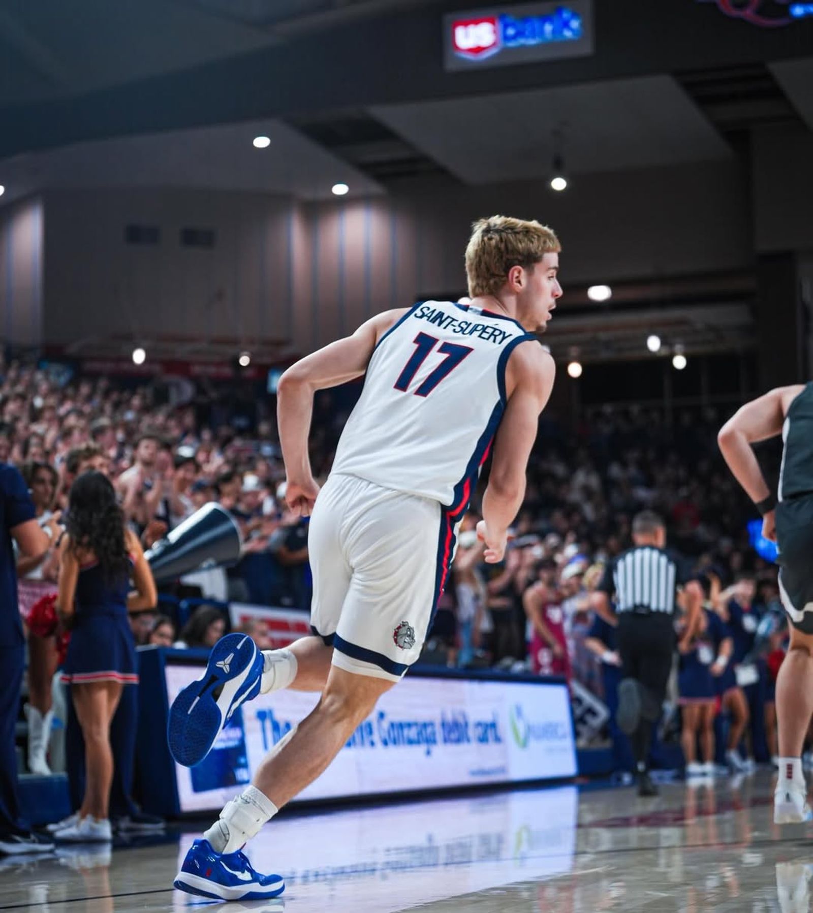 Mario Saint-Supéry, 11 puntos y victoria