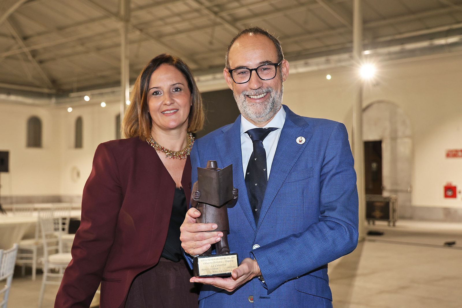 Imágenes de los invitados a la gala de los  37 premios Onubenses del Año