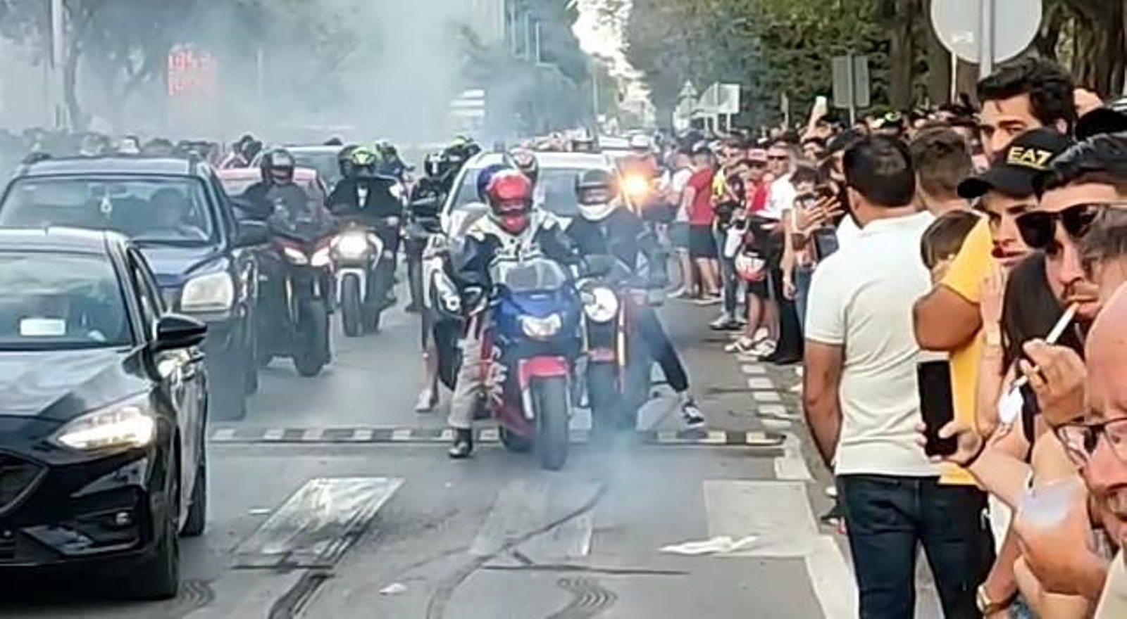 Ambiente motero el viernes de Gran Premio en la avenida de Europa de Jerez Ambiente motero el viernes de Gran Premio en la avenida de Europa de Jerez