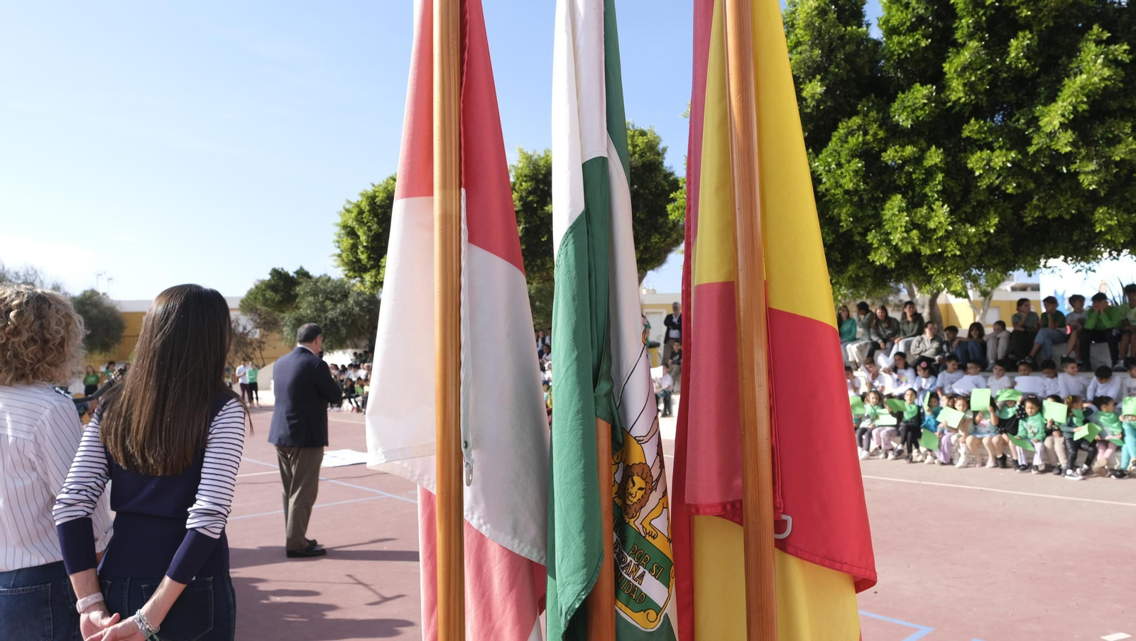 Día de la Bandera de Andalucía en el Colegio Virgen del Mar de Cabo de Gata, en imágenes