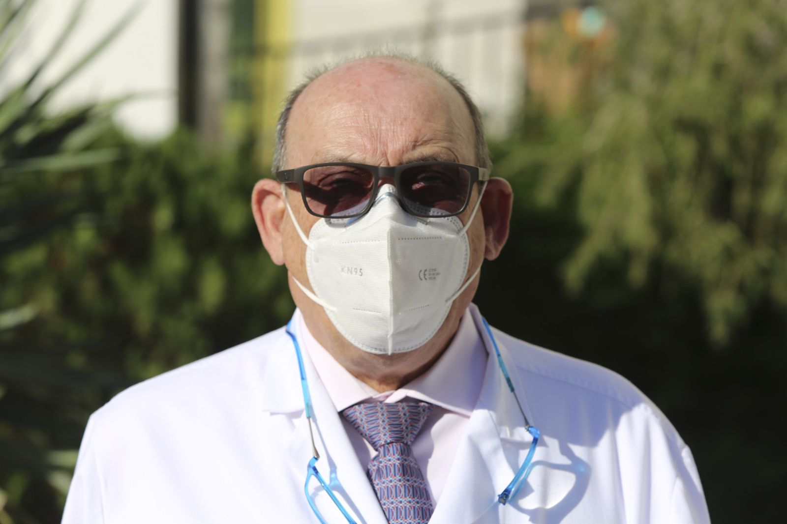 Los sanitarios de Málaga despiden 'el año del coronavirus' y le piden salud a 2021