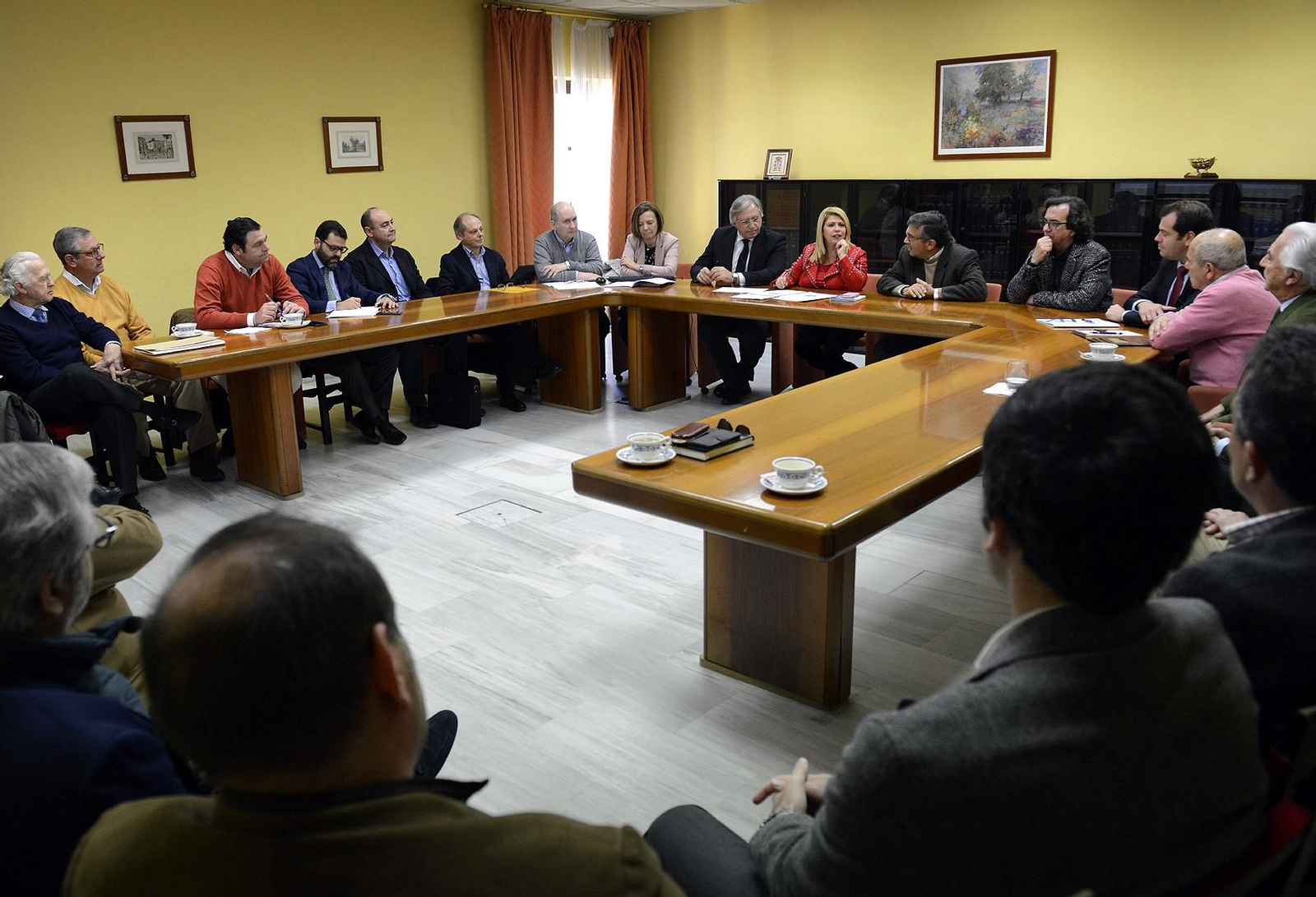 Un momento de la reunión mantenida en el Ayuntamiento.