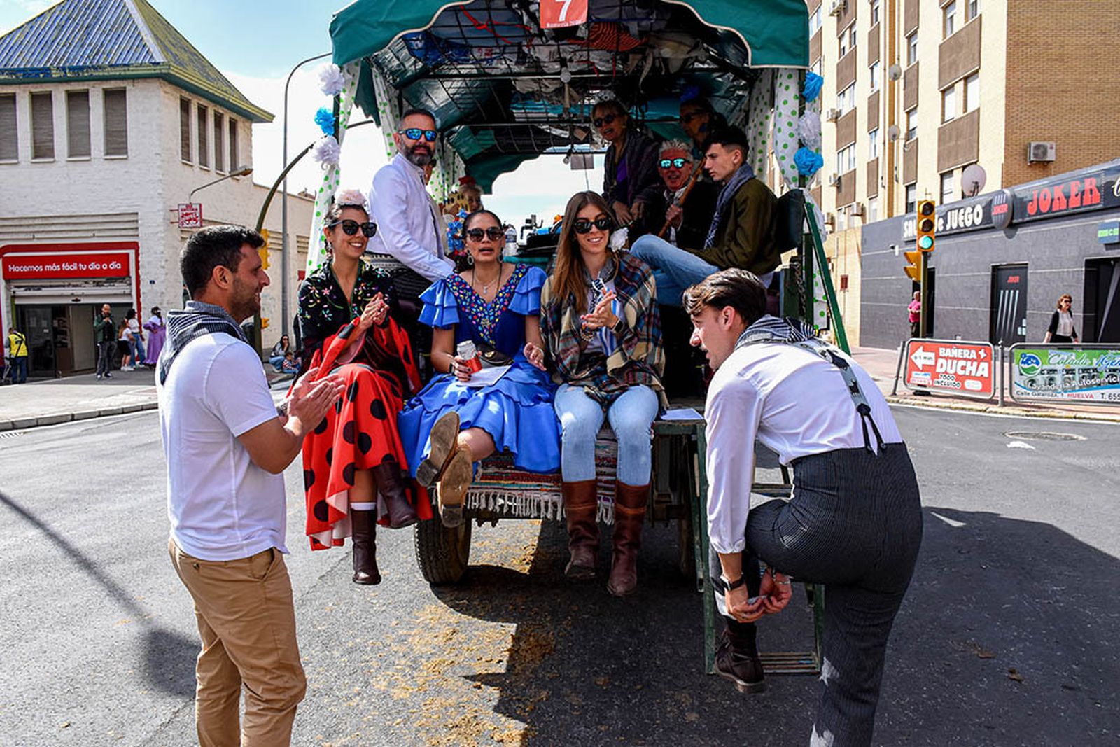 Imágenes de los carros de la Hermandad del Rocío de Huelva