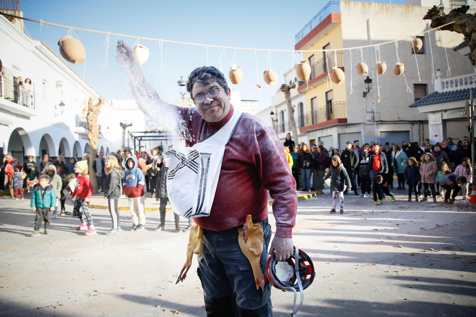 Las mejores imágenes del cierre de fiestas en Fiñana con "Las Ollas"