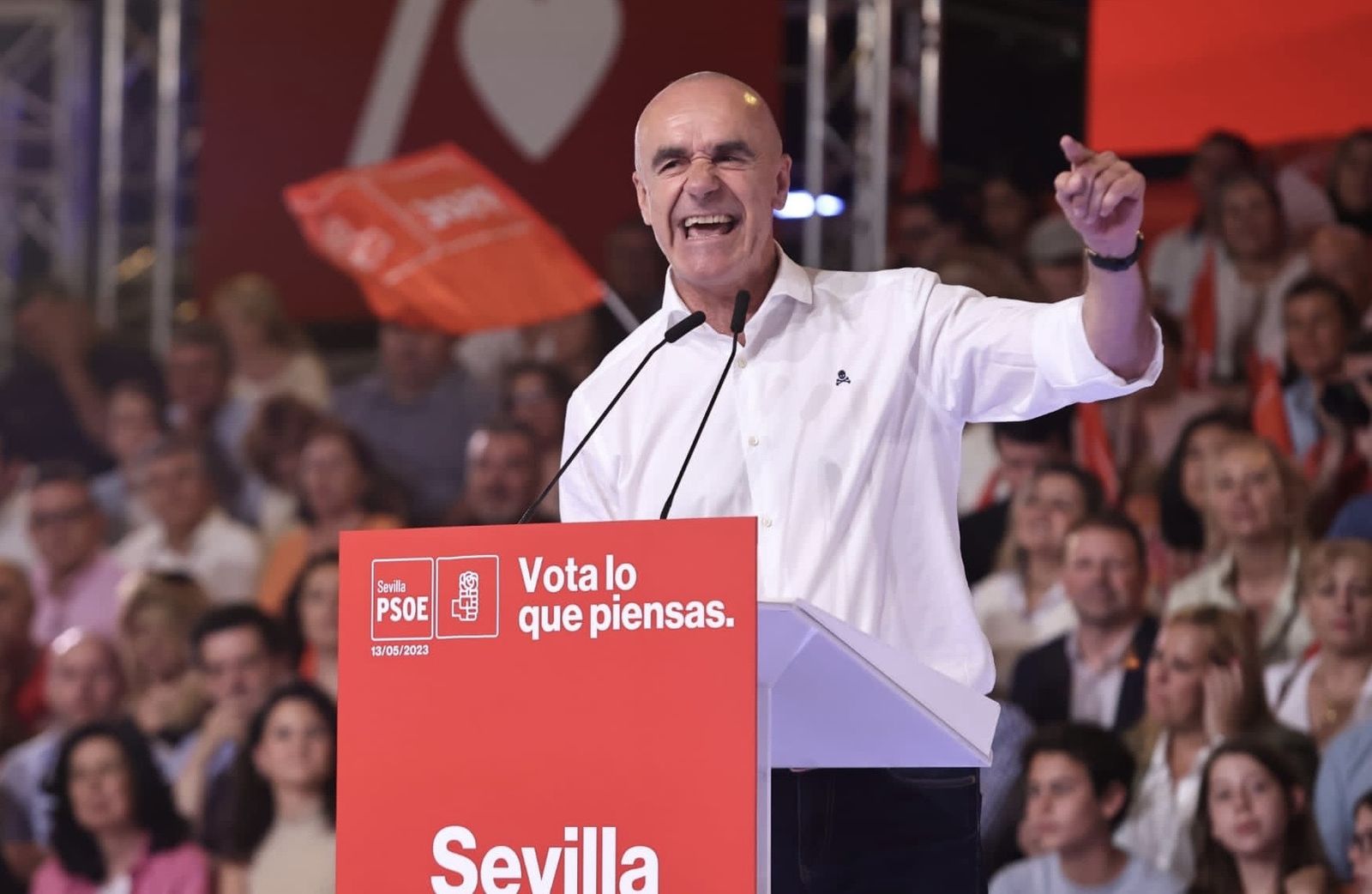 Antonio Muñoz, en el mitin del PSOE con Pedro Sánchez en Sevilla