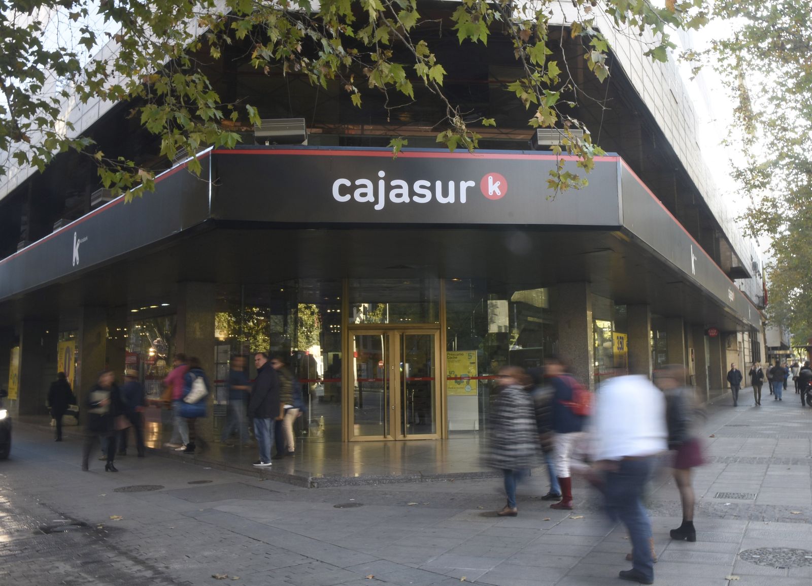 Sede de Cajasur en Ronda de los Tejares.