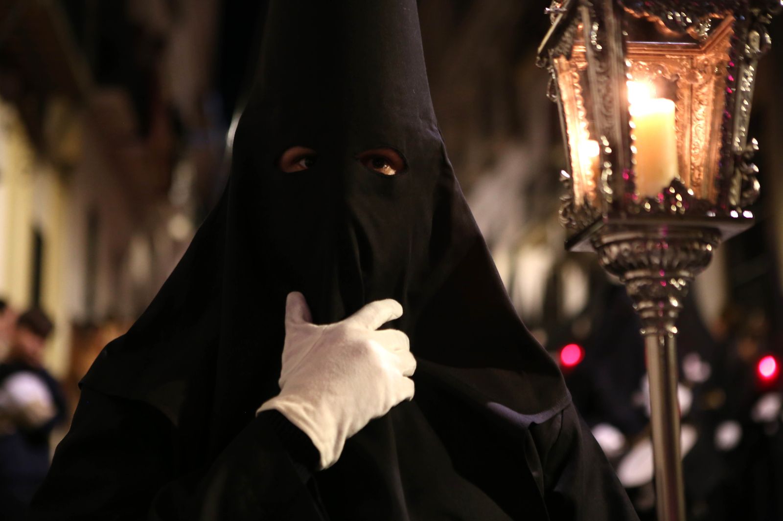 Miércoles Santo en Montilla: La procesión del Cristo del Amor, en imágenes
