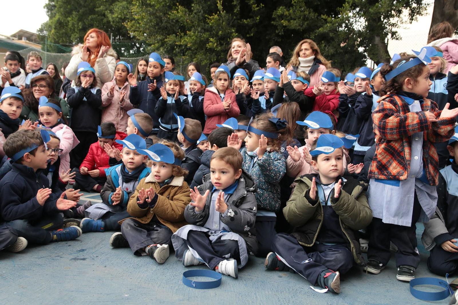 ARGAR lanza al aire globos amarillos en homenaje a los niños con cáncer
