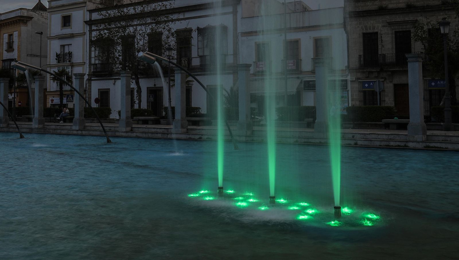 La fuente del Mamelón, de verde por el Día Mundial Contra el Cáncer.