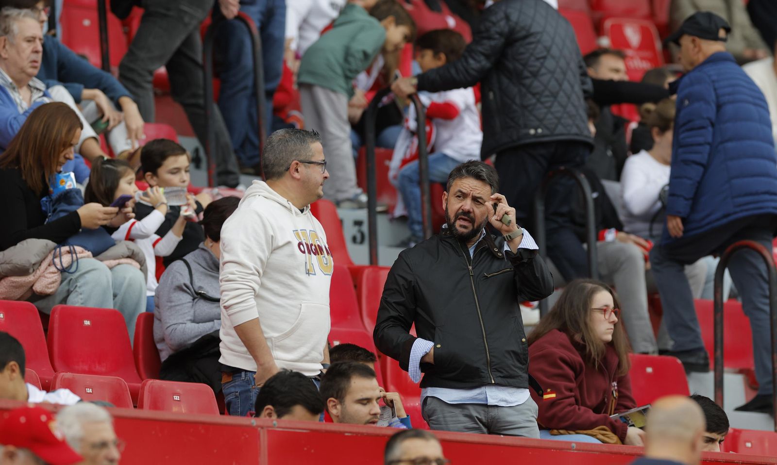 Búscate en las fotos del Sevilla fc - Rayo