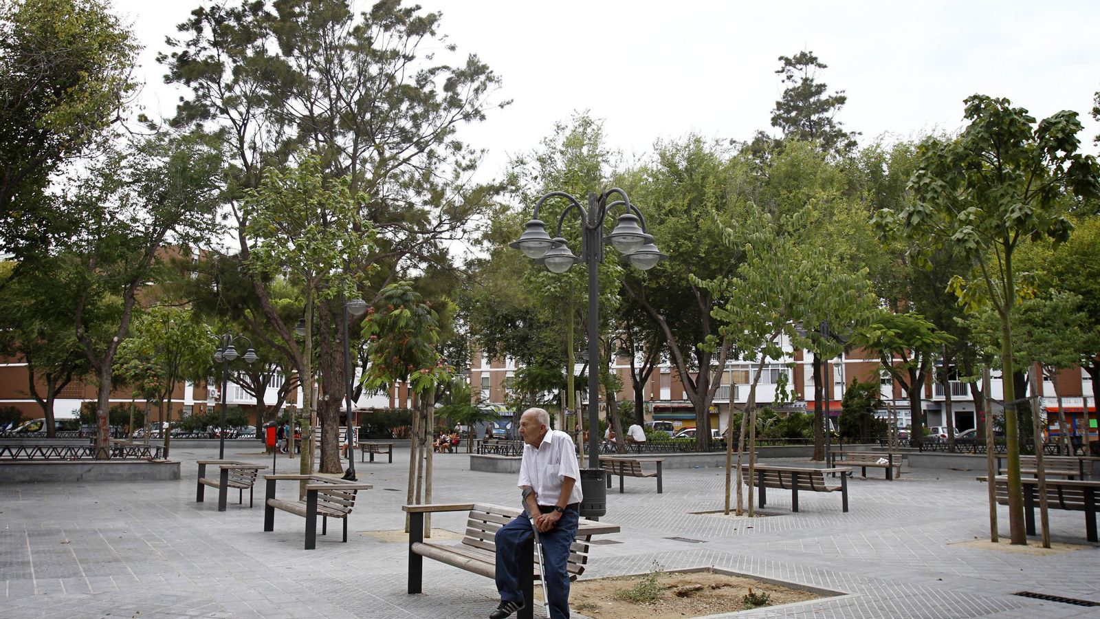 La remodelada plaza Virgen de Loreto, epicentro del barrio, durante muchos años único espacio público de esparcimiento