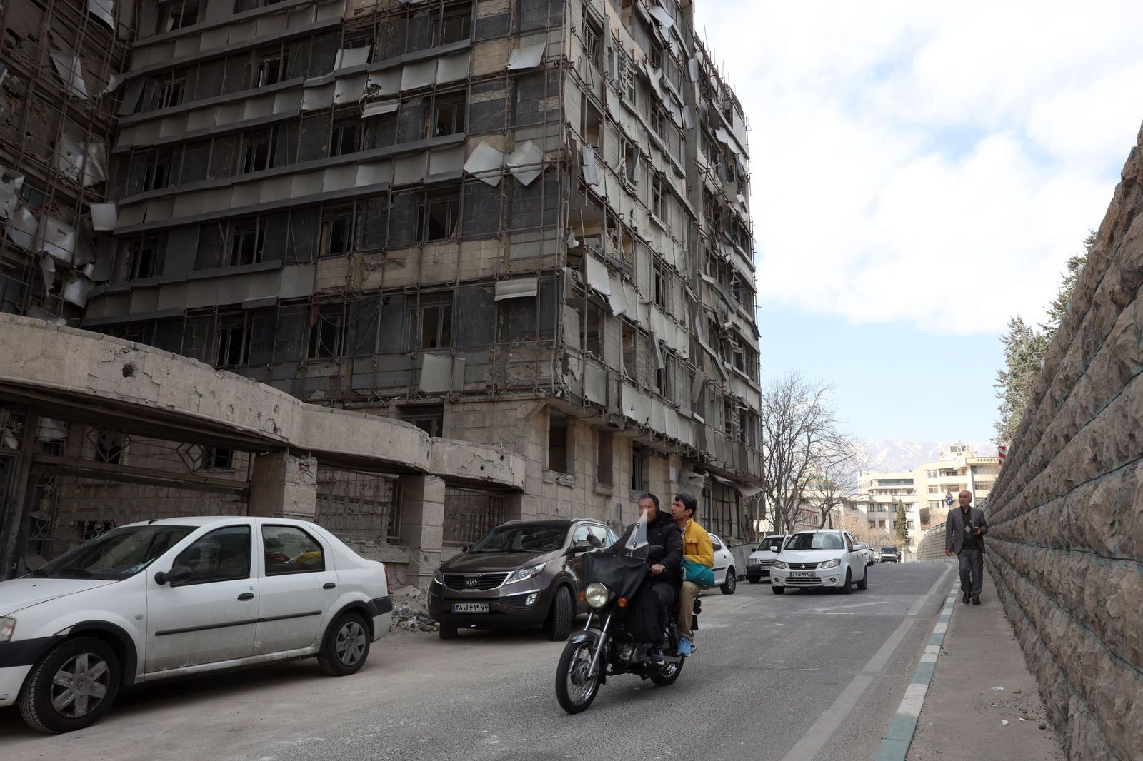 Galería Gráfica: Otra jornada de misiles, fuego, humo y militarización en Oriente Medio