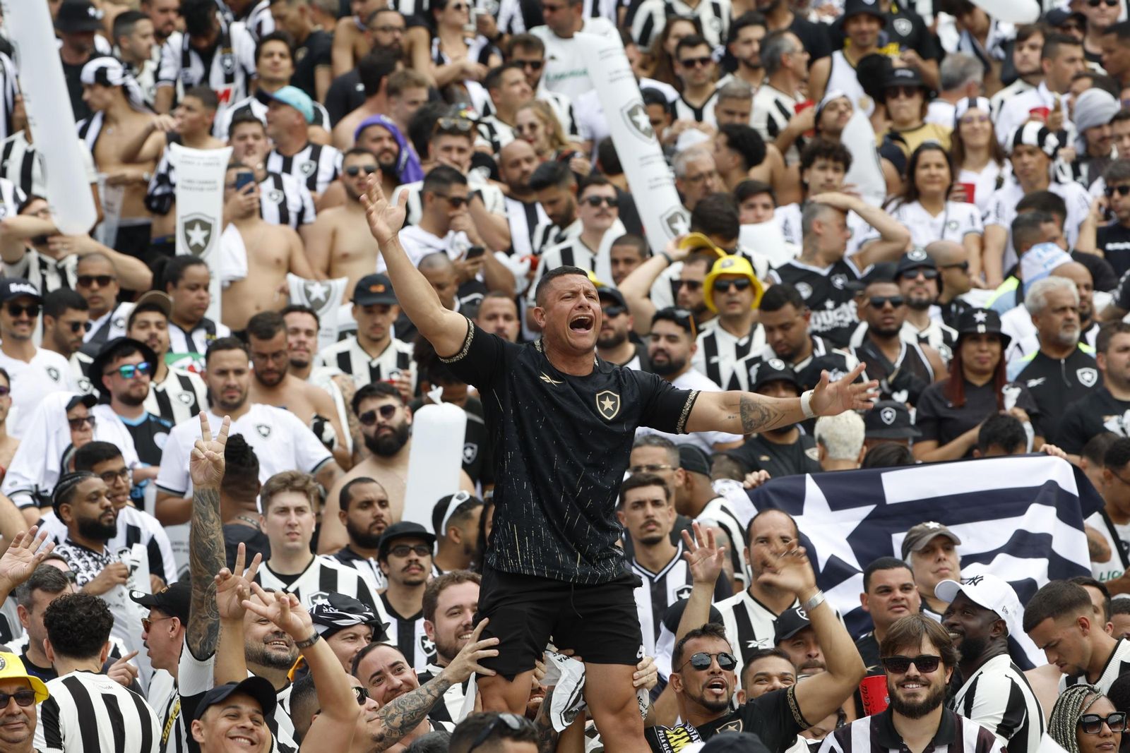 Las fotos de una final de la Libertadores histórica; Botafogo, campeón con 10, ante Atlético Mineiro