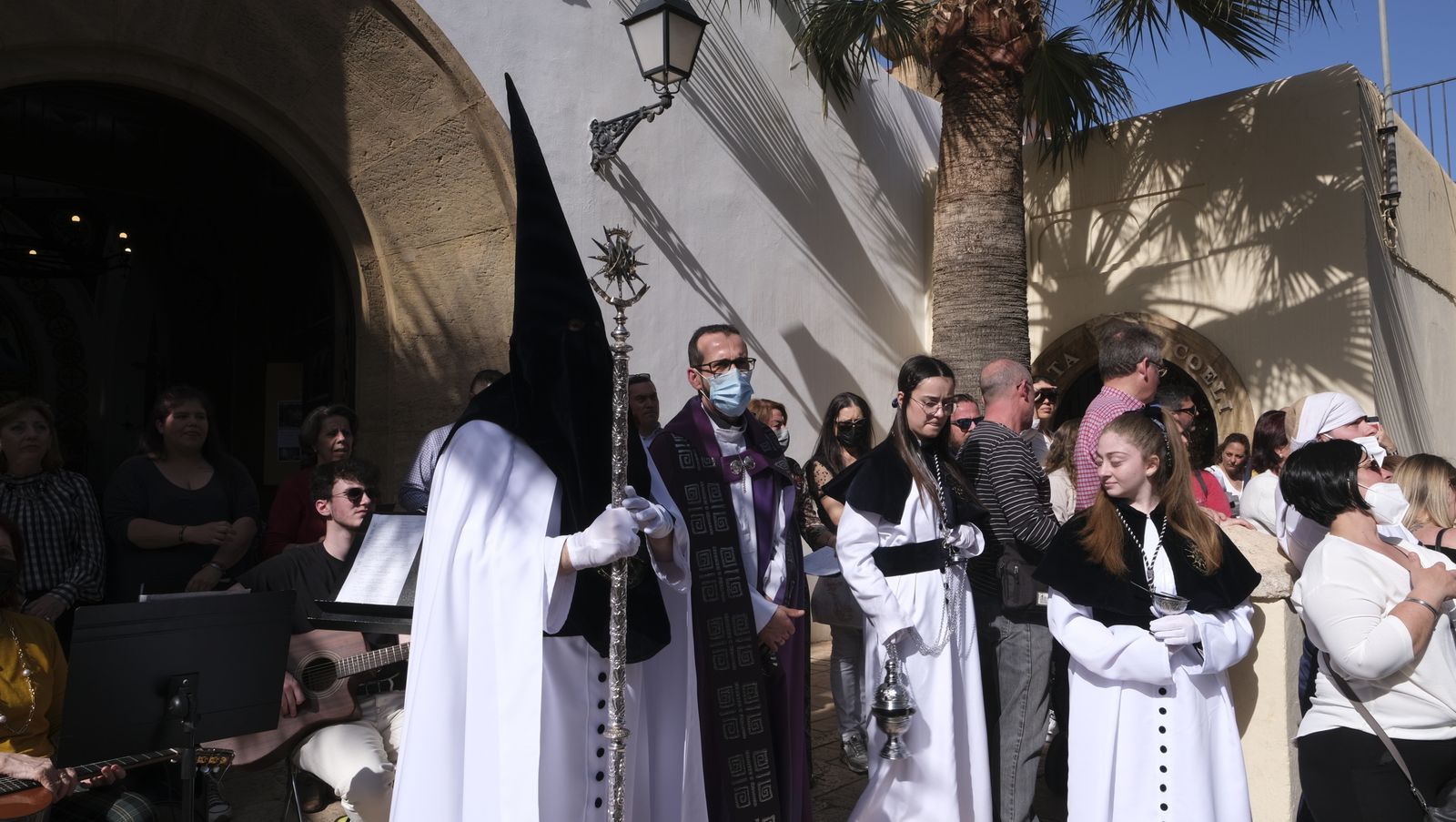Fotogalería de la procesión de La Estrella. Semana Santa de Almería 2022.