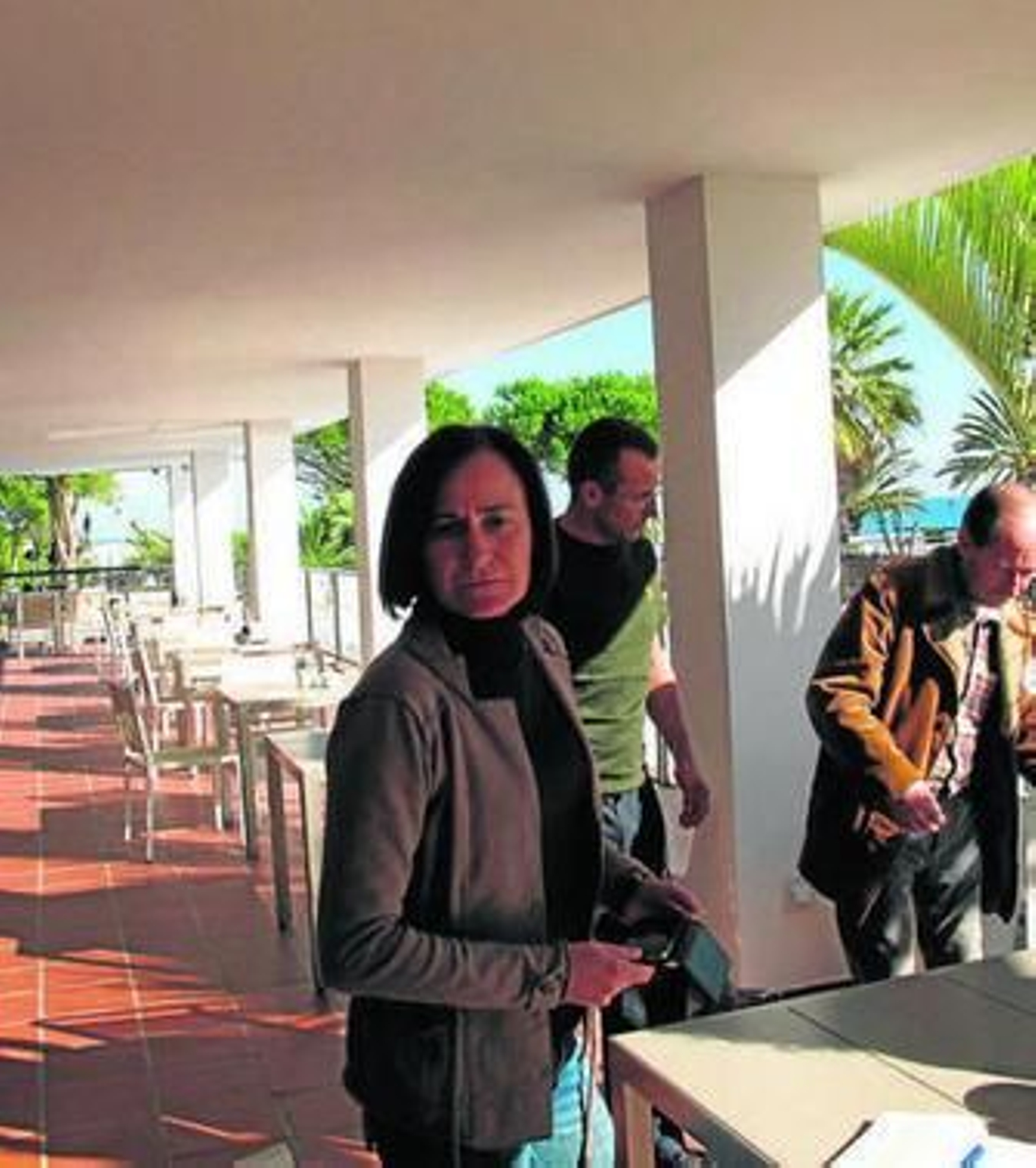 Rosalía Martín con representantes del Comité de empresa.