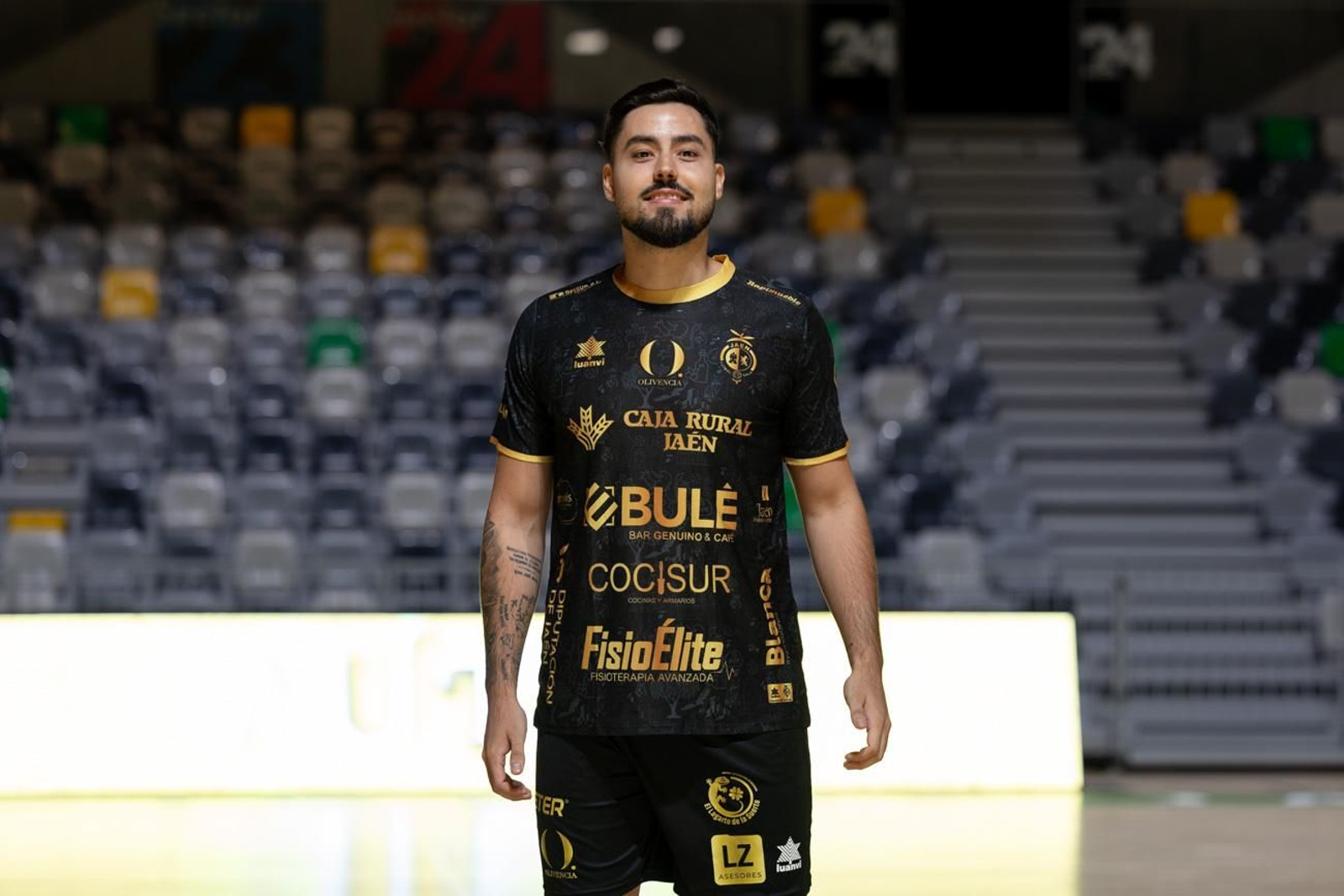 La puesta de largo de las secciones del Jaén Paraíso Interior FS