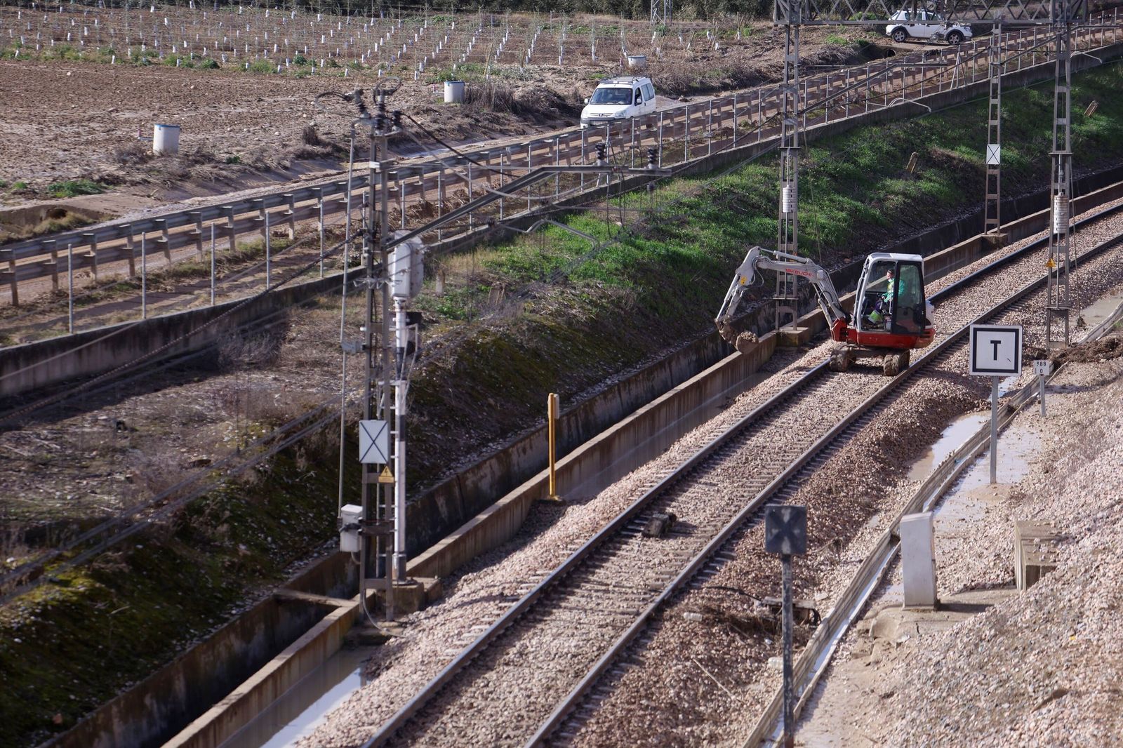 Caída de un muro de contención en Villa del Río