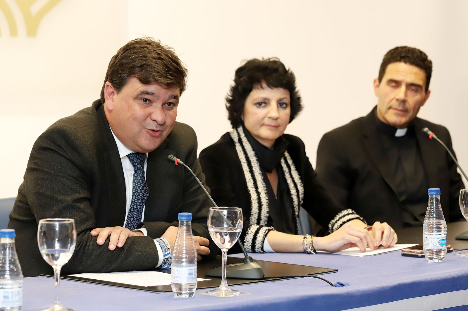 Imágenes de la presentación de la Guía de Semana Santa de Huelva Información