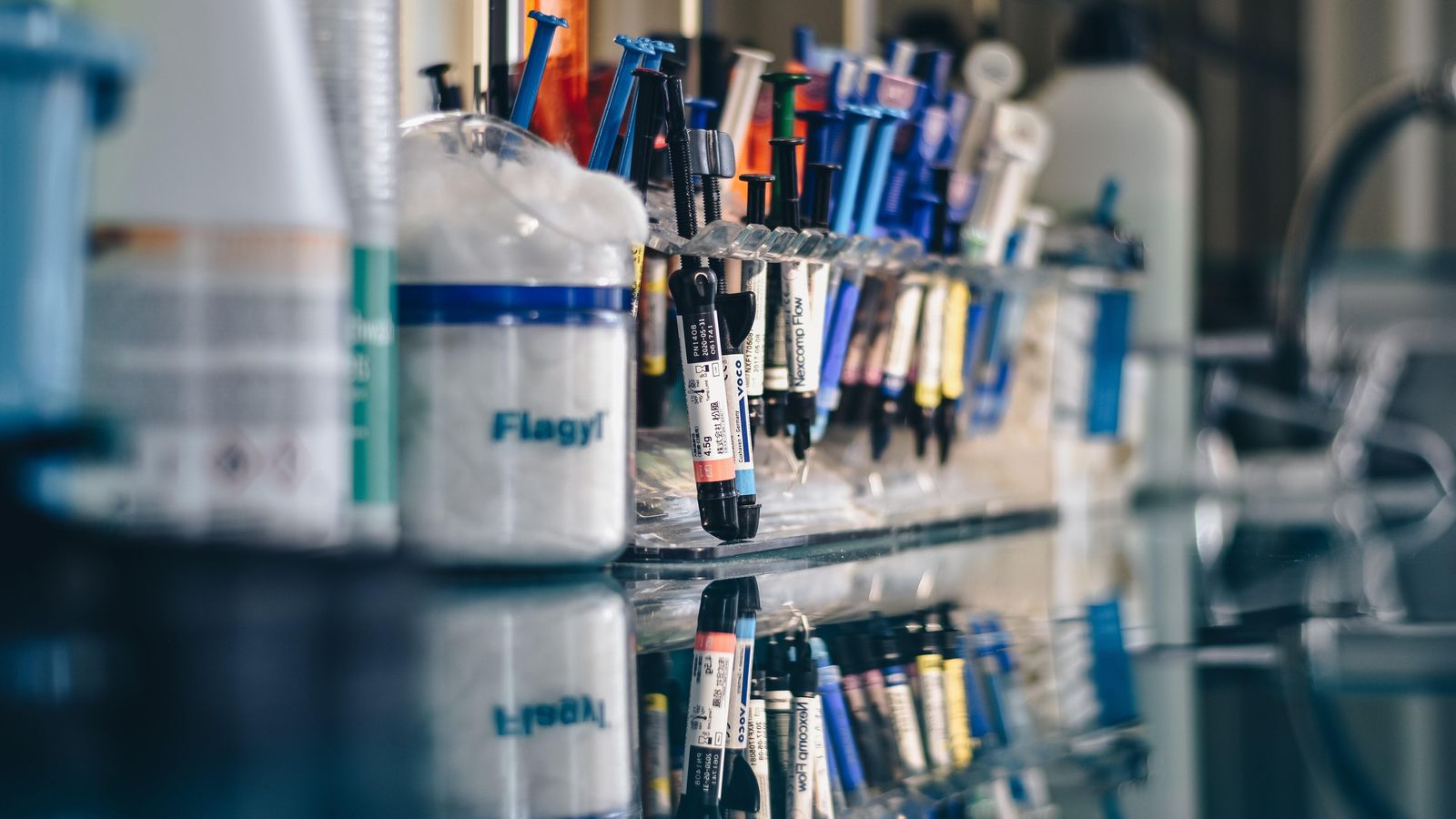 En España, existe una carrera universitaria llamada Ingeniería de Materiales.