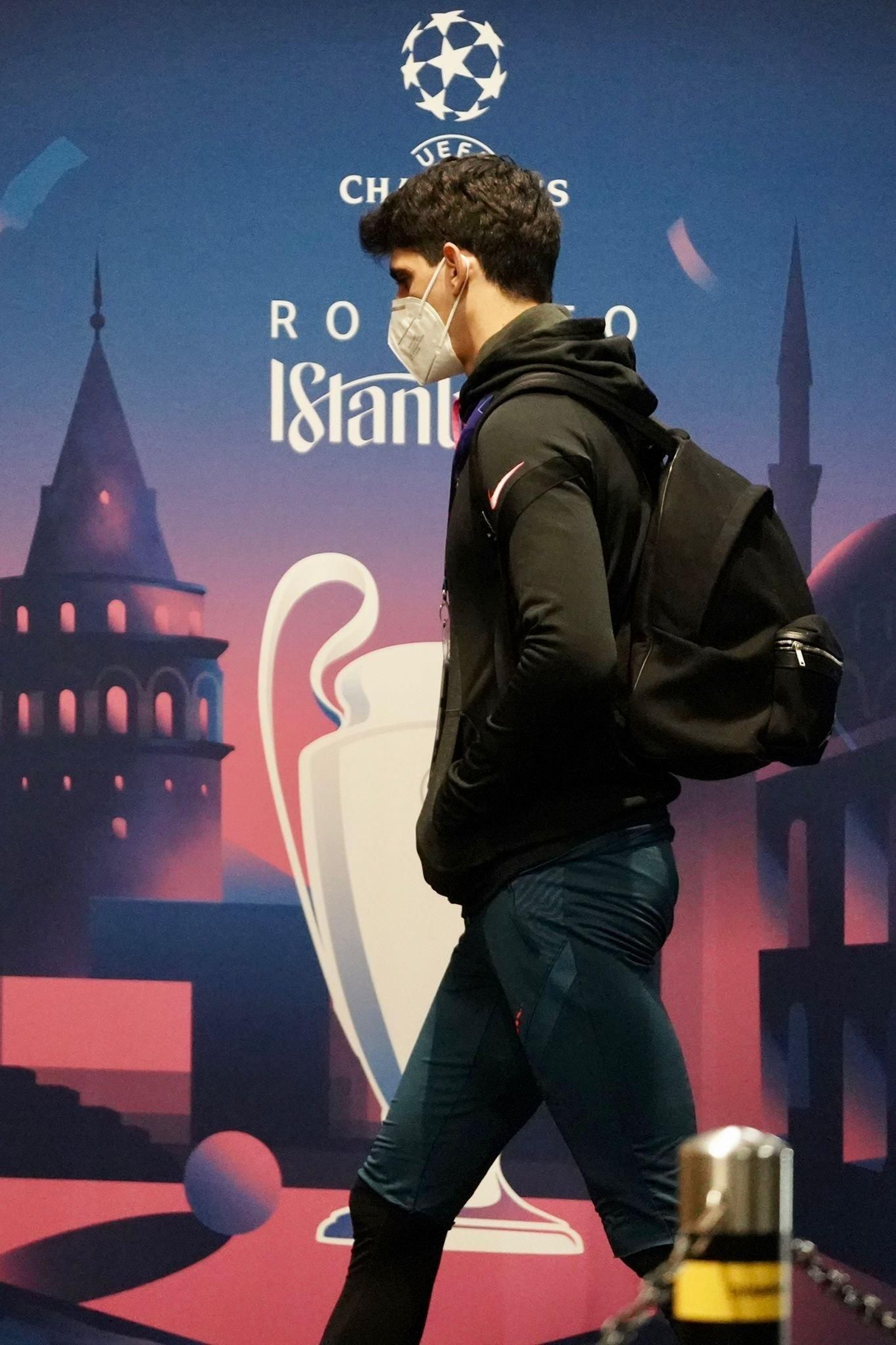 Bono, a su entrada en el Westfalenstadion.