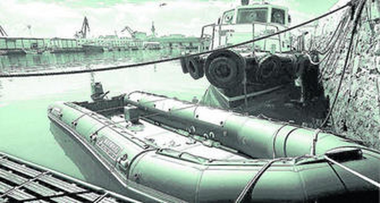 Embarcación que arribó con un cargamento de 1,4 toneladas de hachís a Chipiona, en un alijo anterior.