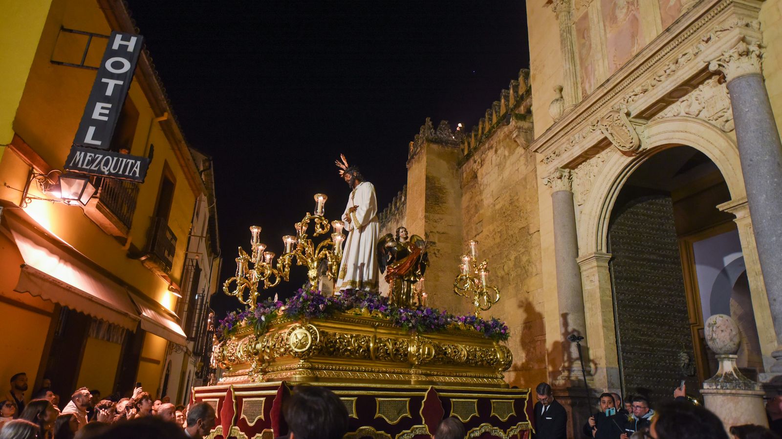 El Señor de la Sangre deja la Catedral
