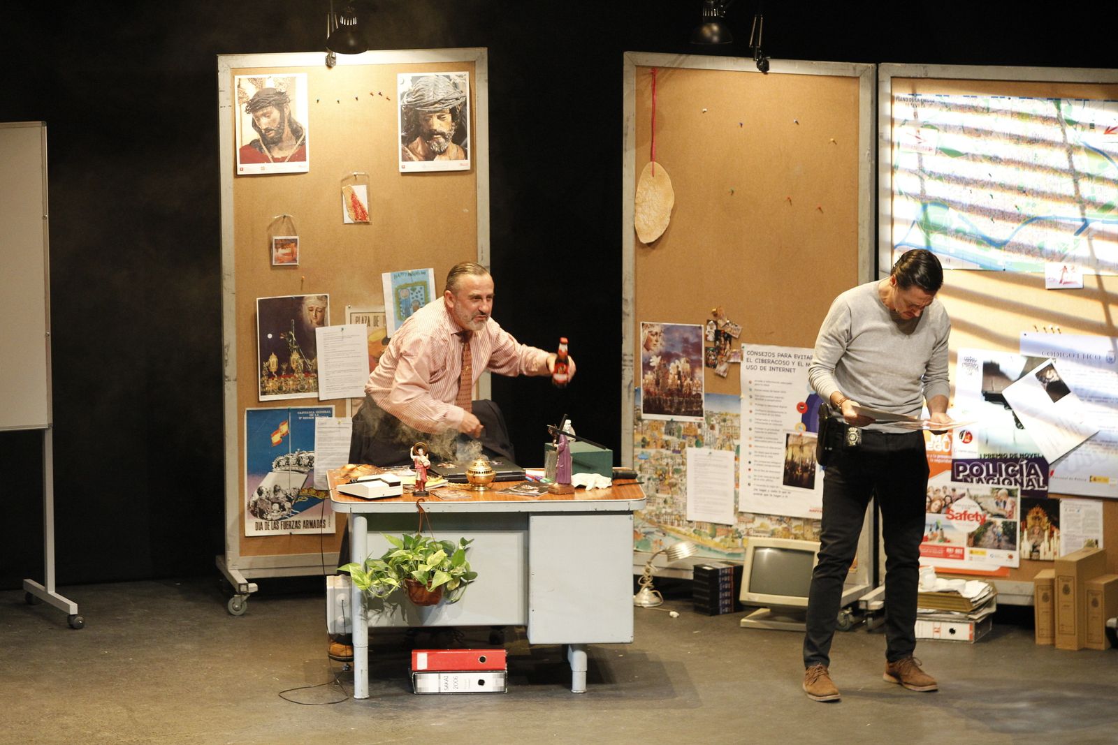 Fotogalería Festival de Teatro de El Ejido. Obra "El Asesino de la Regañá". Teatro Municipal de El Ejido