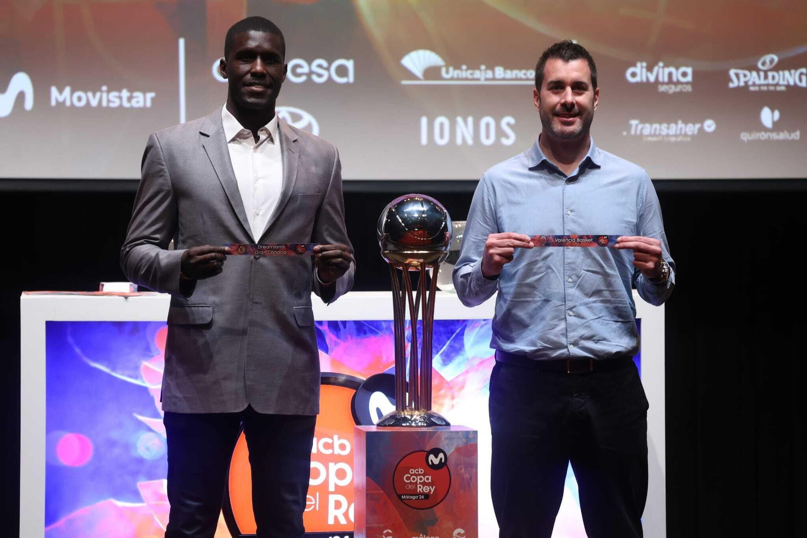 Luis Arbalejo, a la derecha.