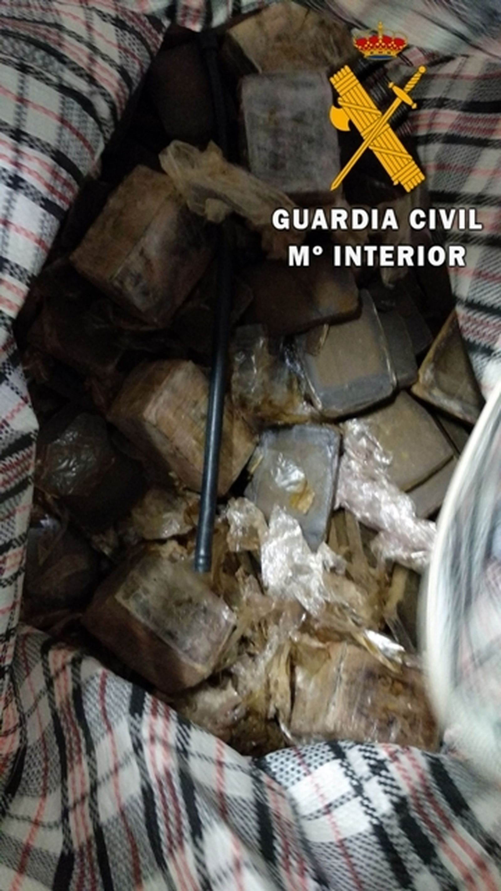 Parte del hachís intervenido.