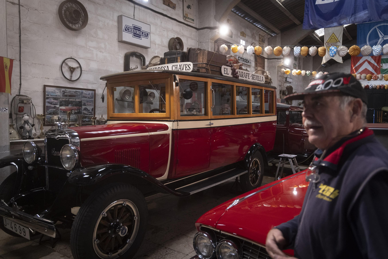 Los vehículos clásicos de Alfonso Chaves, todas las imágenes