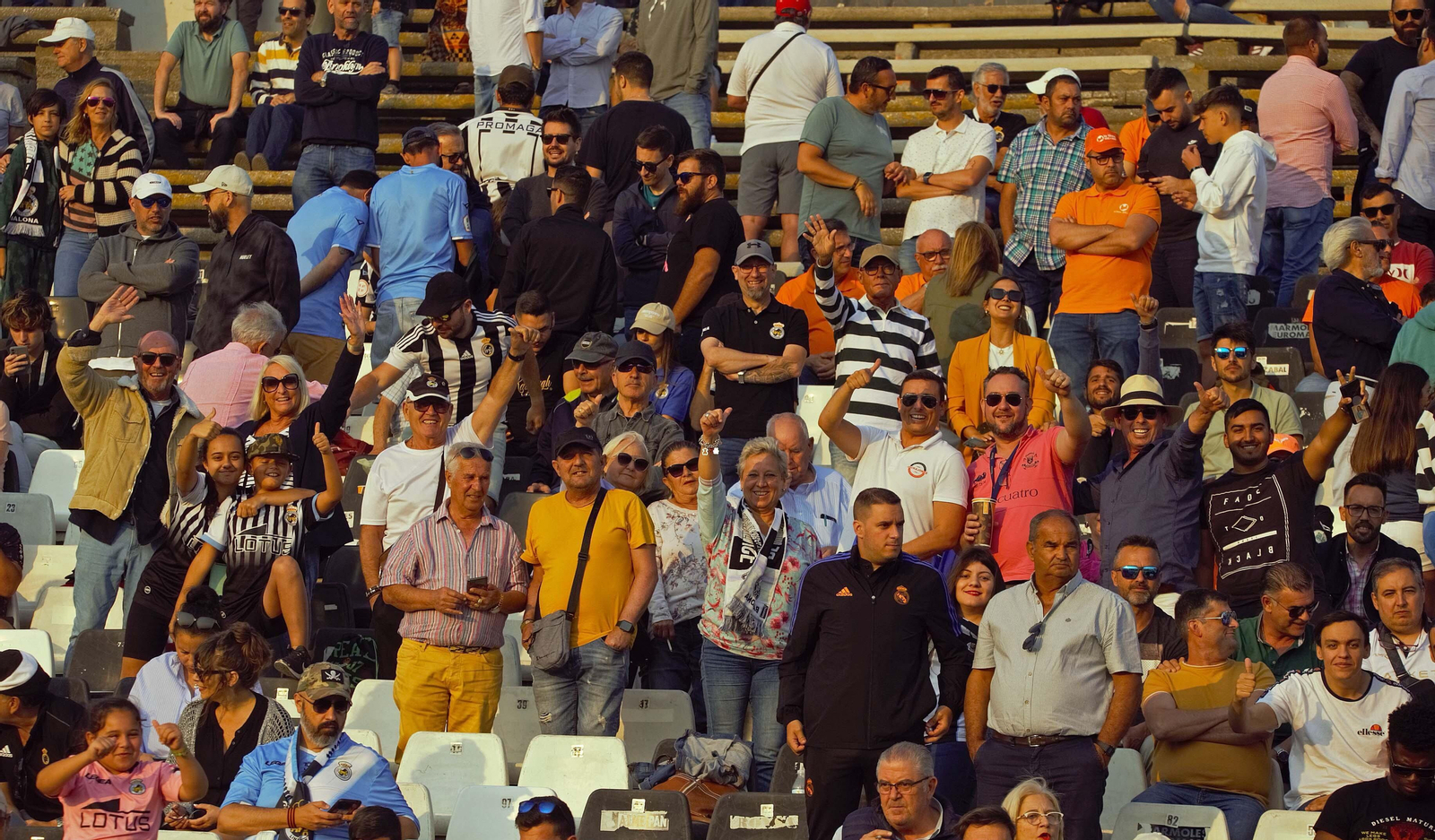Búscate durante el Balona - Rayo Majadahonda en el estadio municipal de La Línea