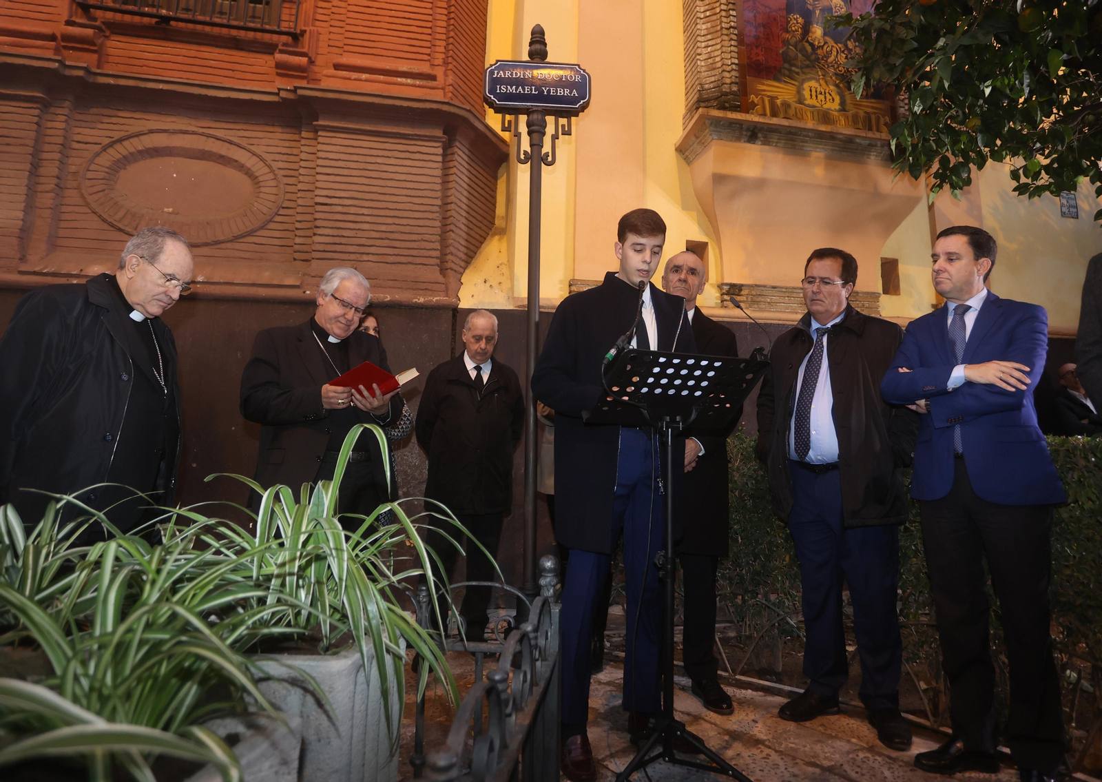 Nueva rotulación del Jardín del Doctor Ismael Yebra