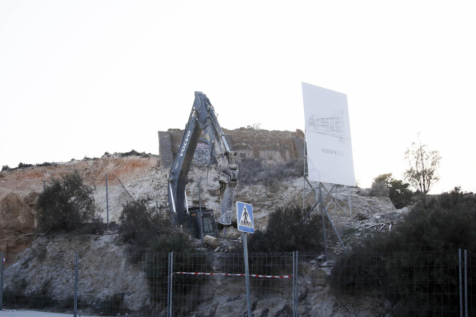 Imágenes de los refugios de la guerra civil descubierto en el barrio de Las Trincheras