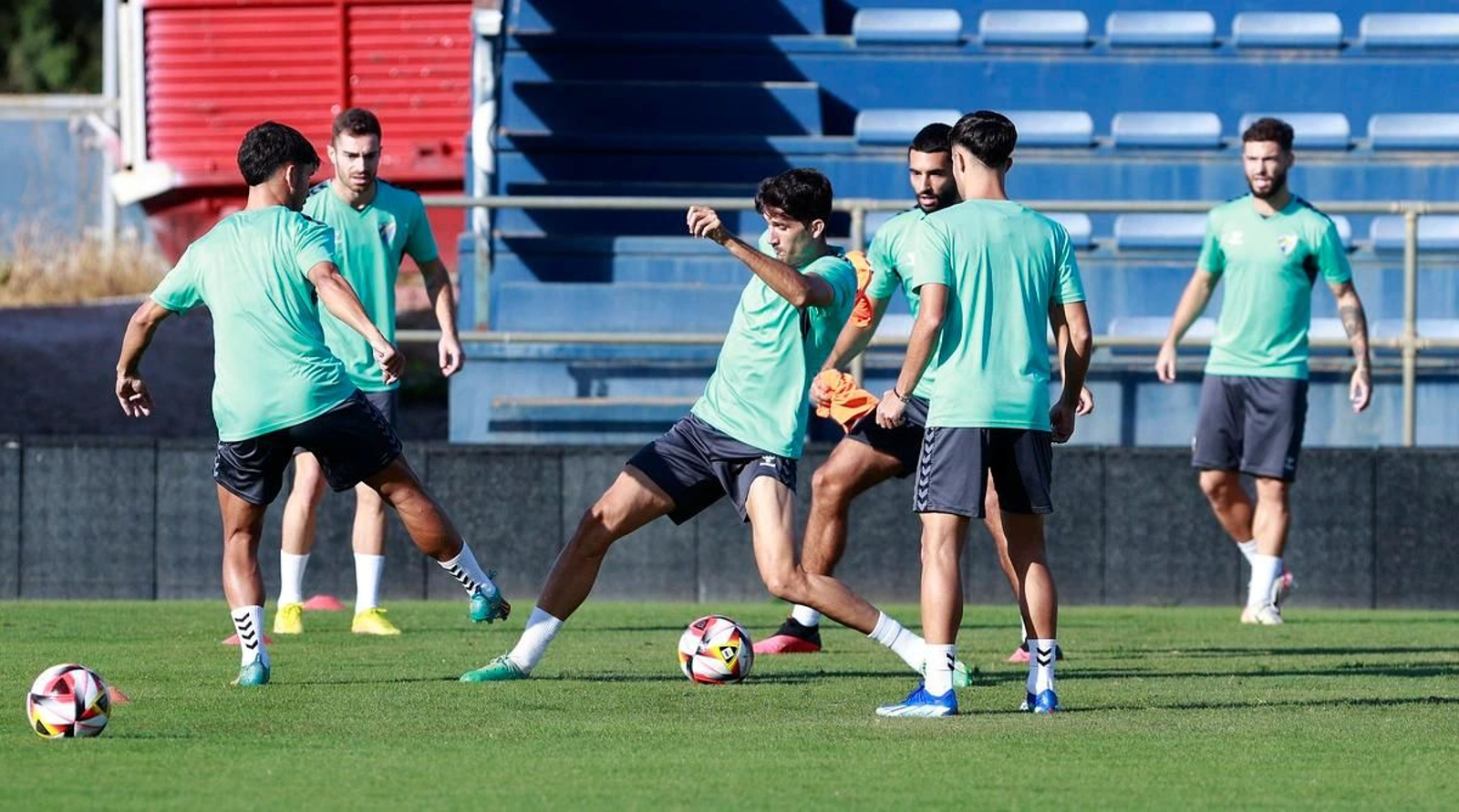El Málaga, hace unos días en el campo de la Federación Malagueña. El Málaga, hace unos días en el campo de la Federación Malagueña.
