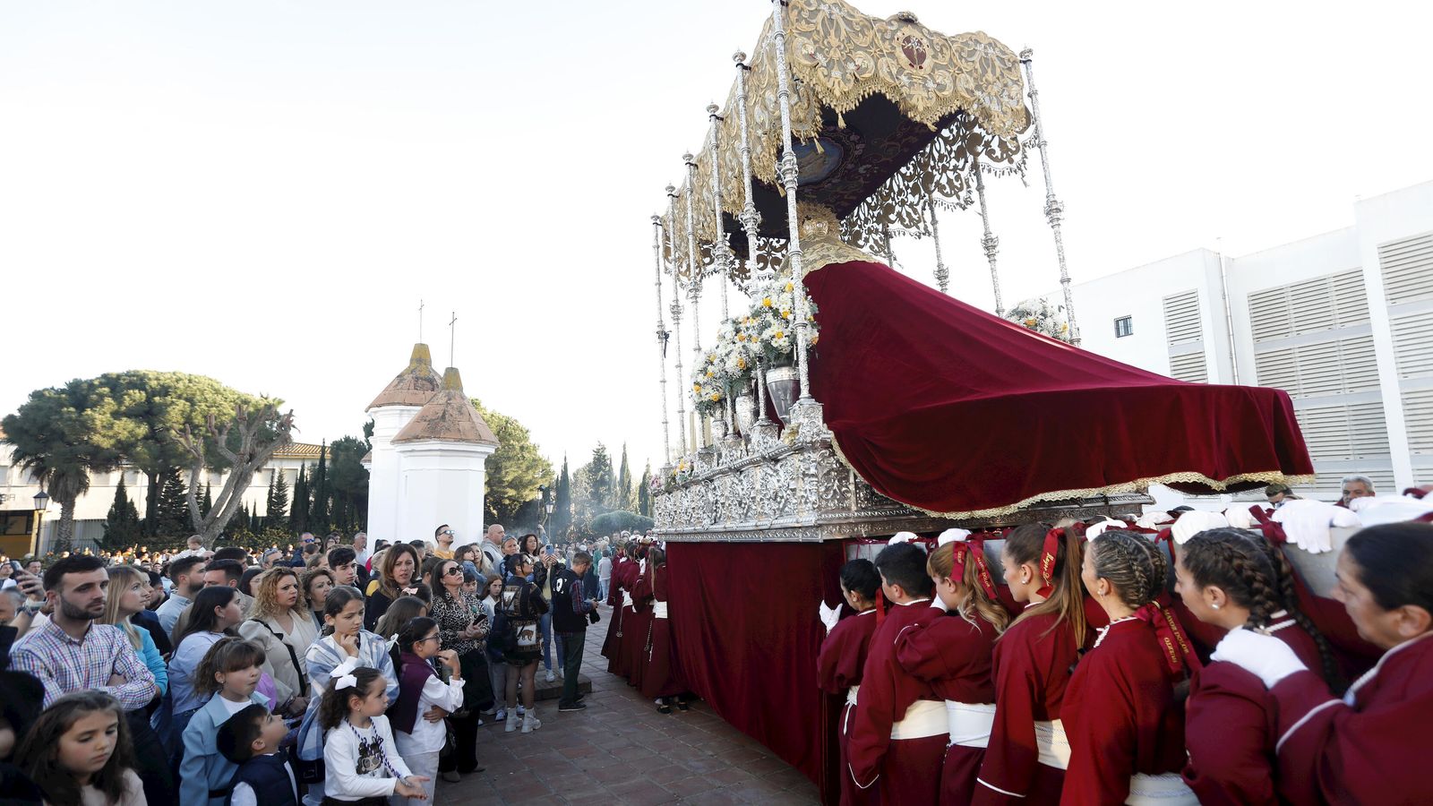 Detalle del manto de la Virgen.