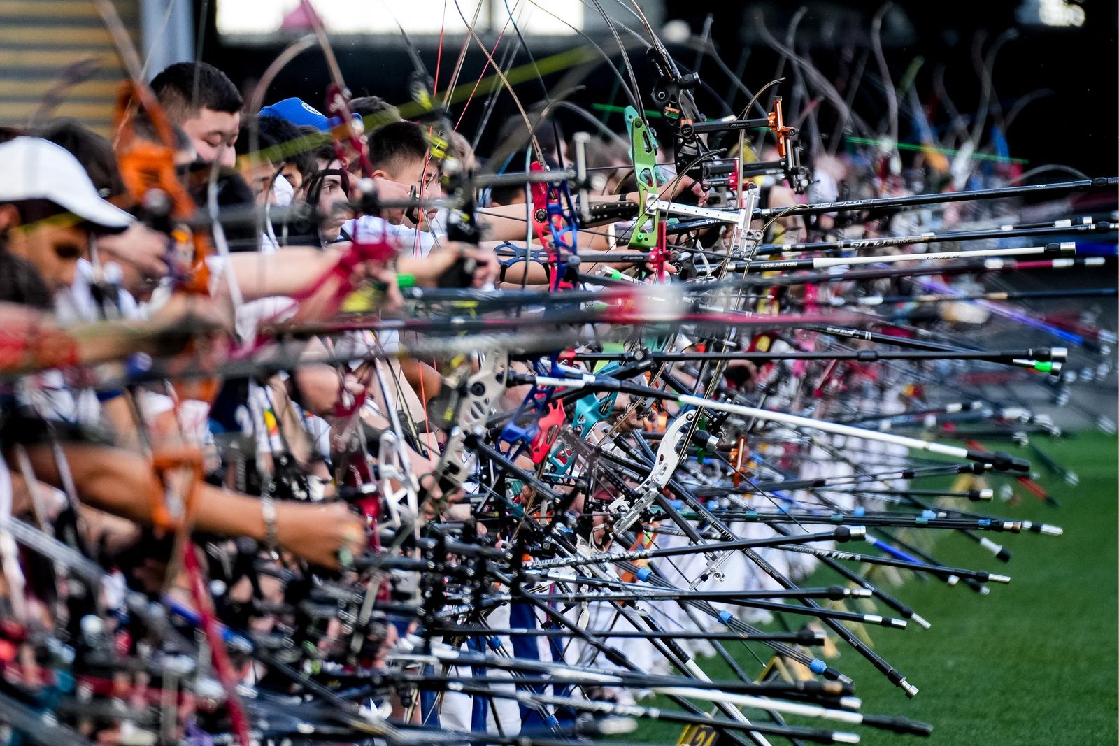 Otros | Too Many Bows