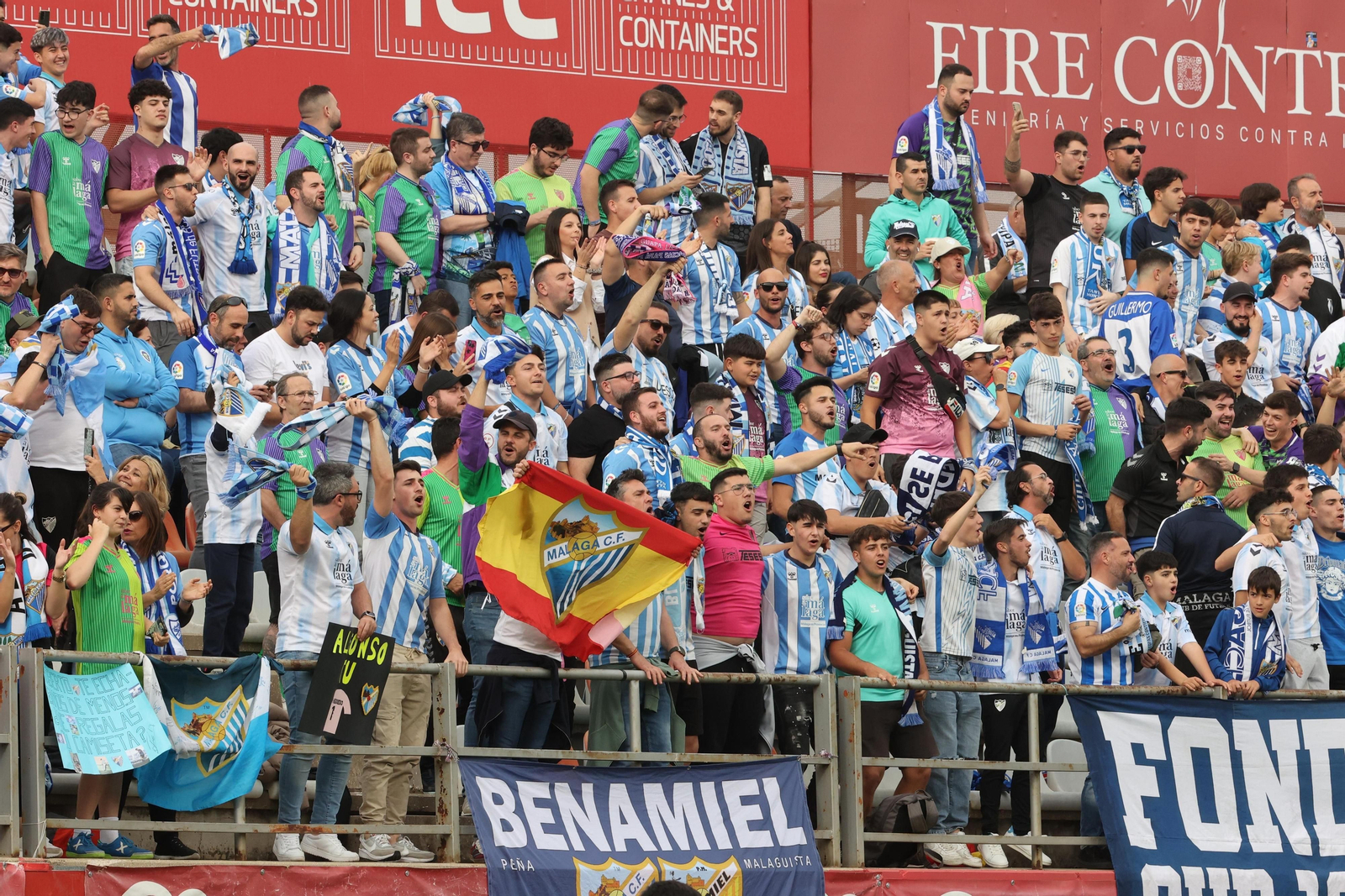 Búscate en las fotos del Algeciras - Málaga CF en el Nuevo Mirador