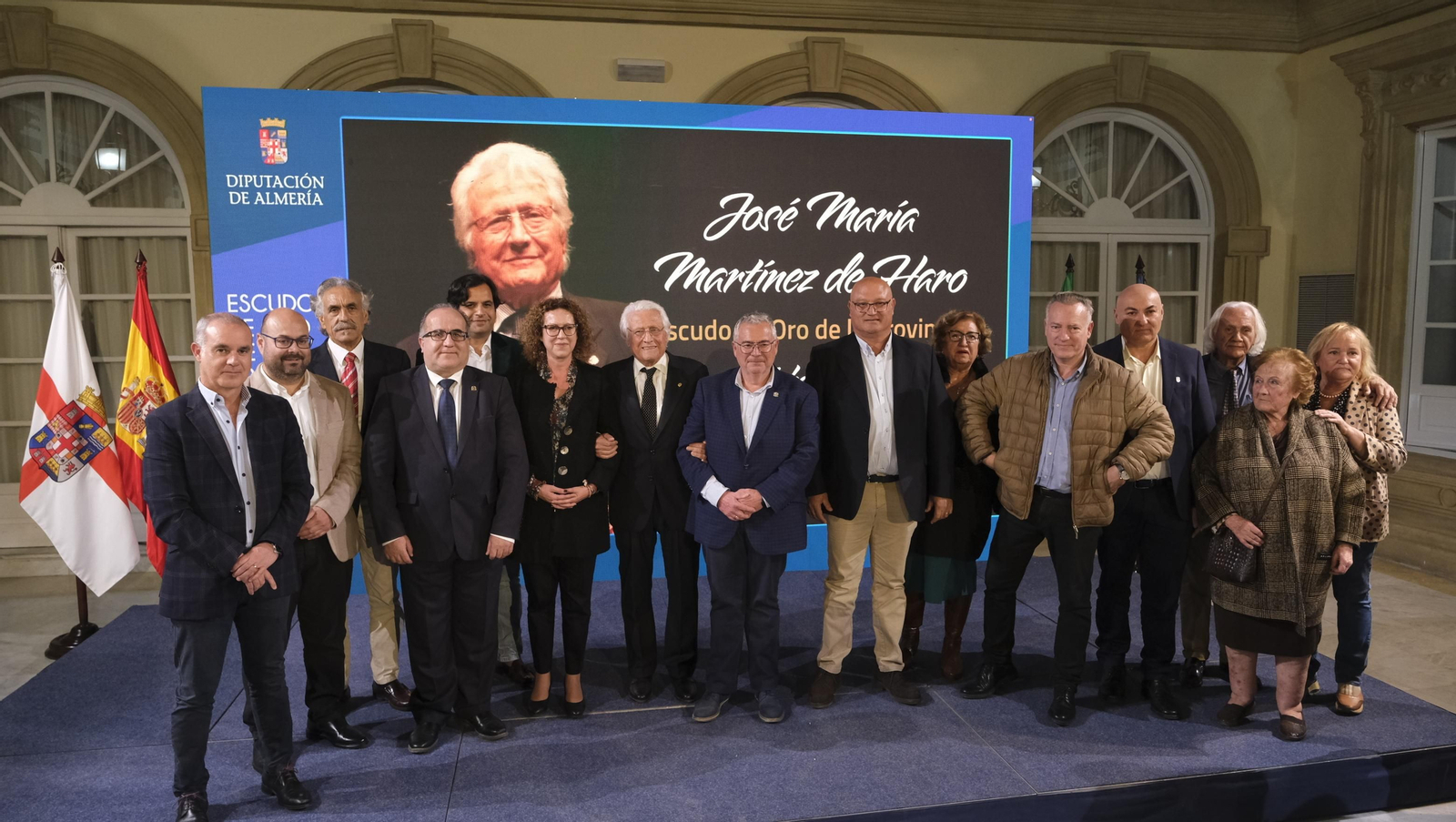 Imágenes de la entrega del Escudo de Oro de la Provincia de Almería a José María Martínez de Haro