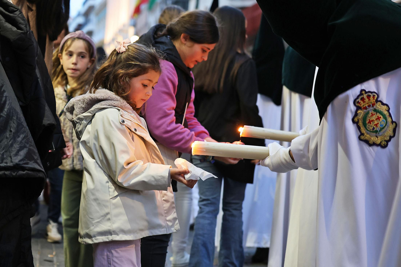 Miércoles Santo: La Hermandad de La Esperanza por las calles de Huelva