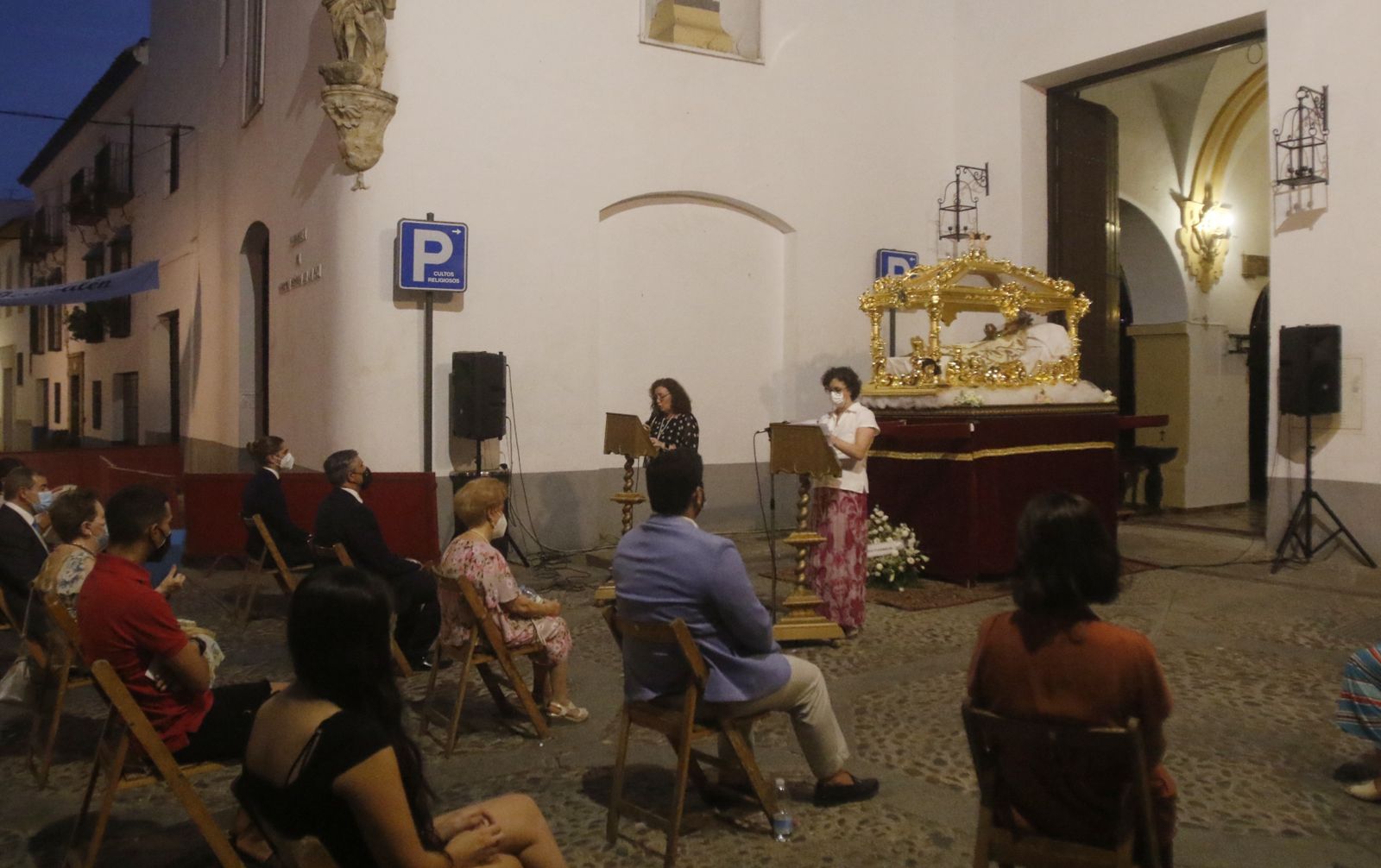 La hermandad de la Virgen del Tránsito de Córdoba celebra su festividad, en imágenes