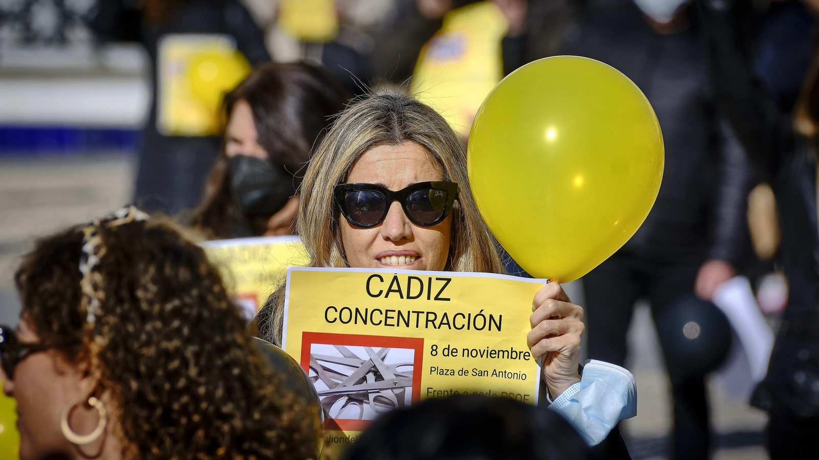 Peluqueros, peluqueras y estilistas contra la subida del IVA.