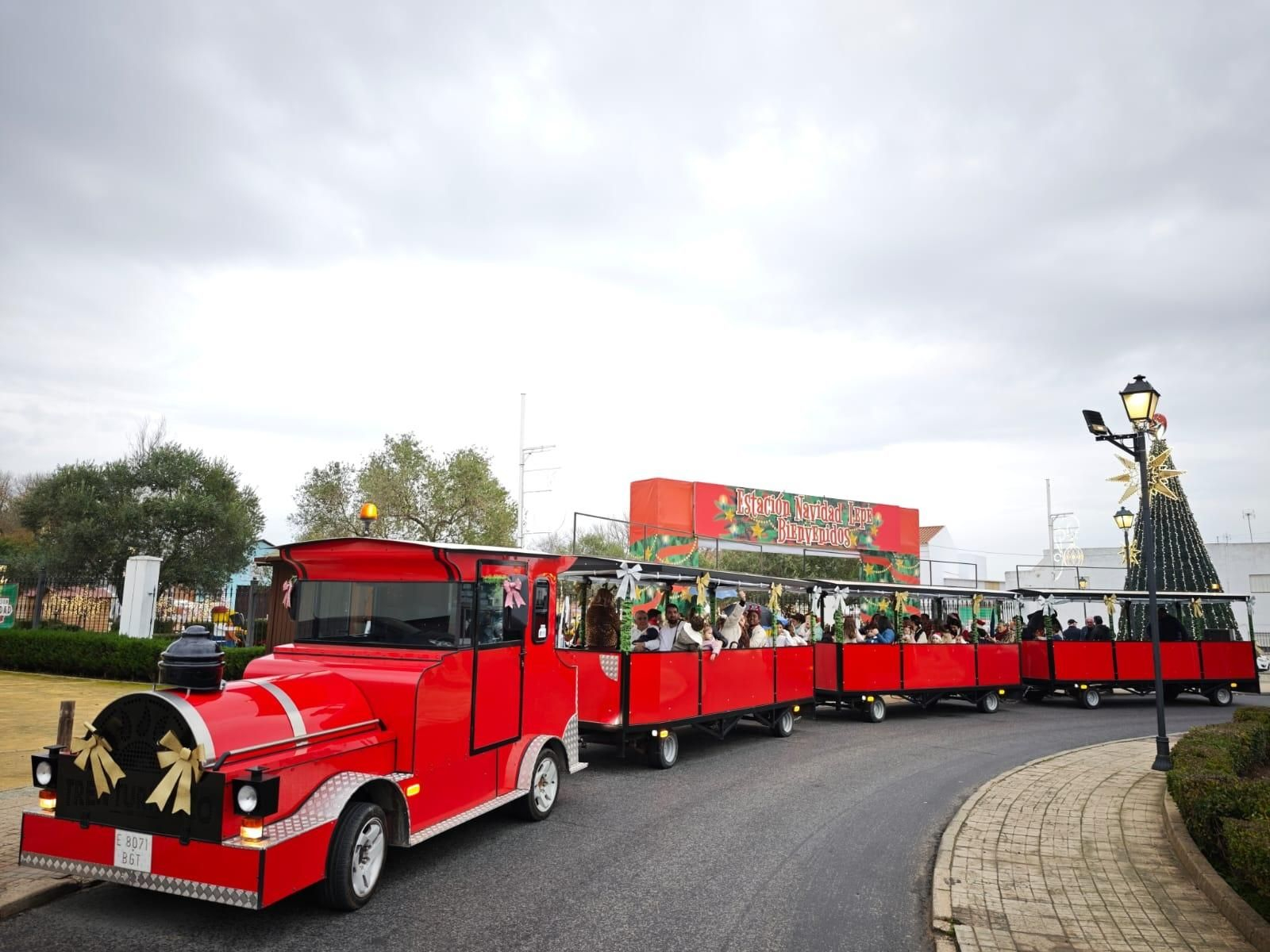 Tren navideño por Lepe.